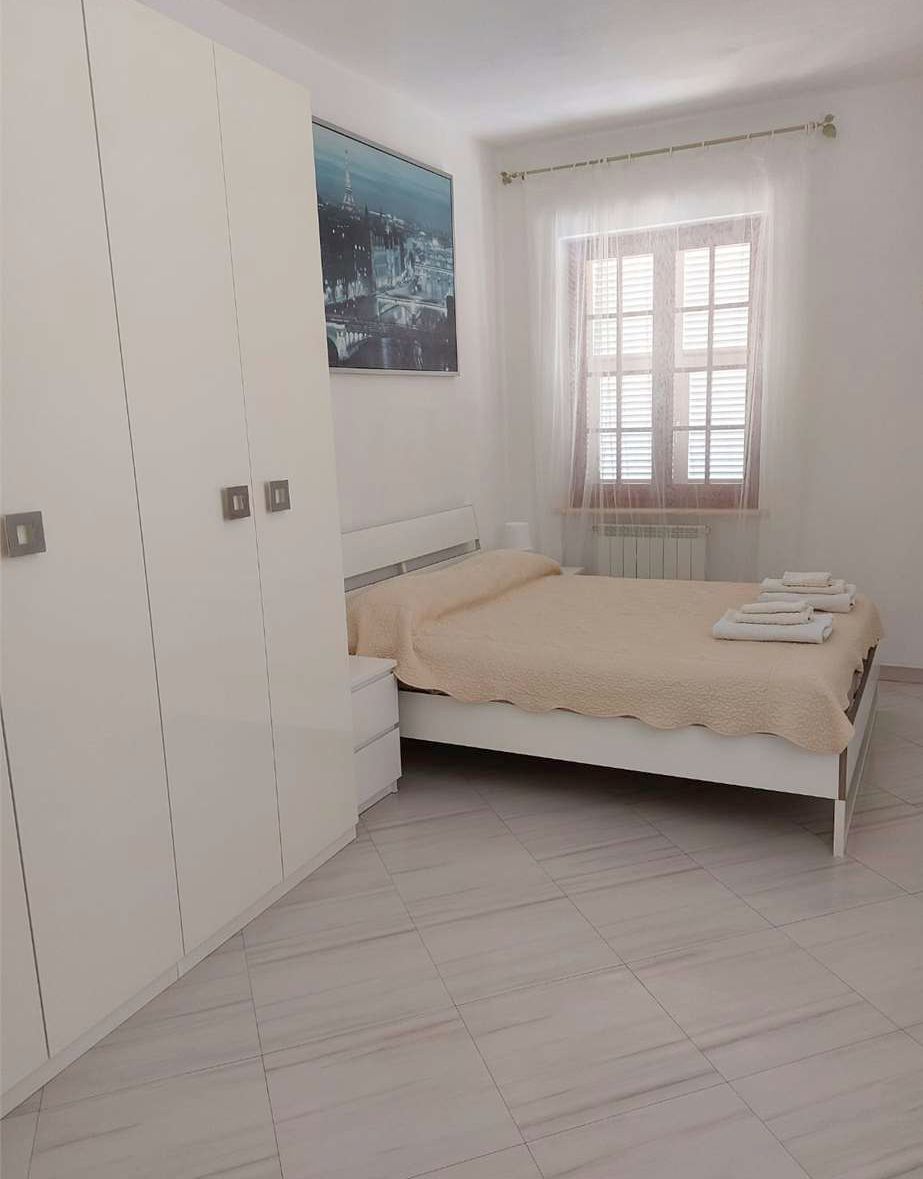 Immagine 12 di Appartamento in vendita  in via canaletto a Castelnuovo Magra