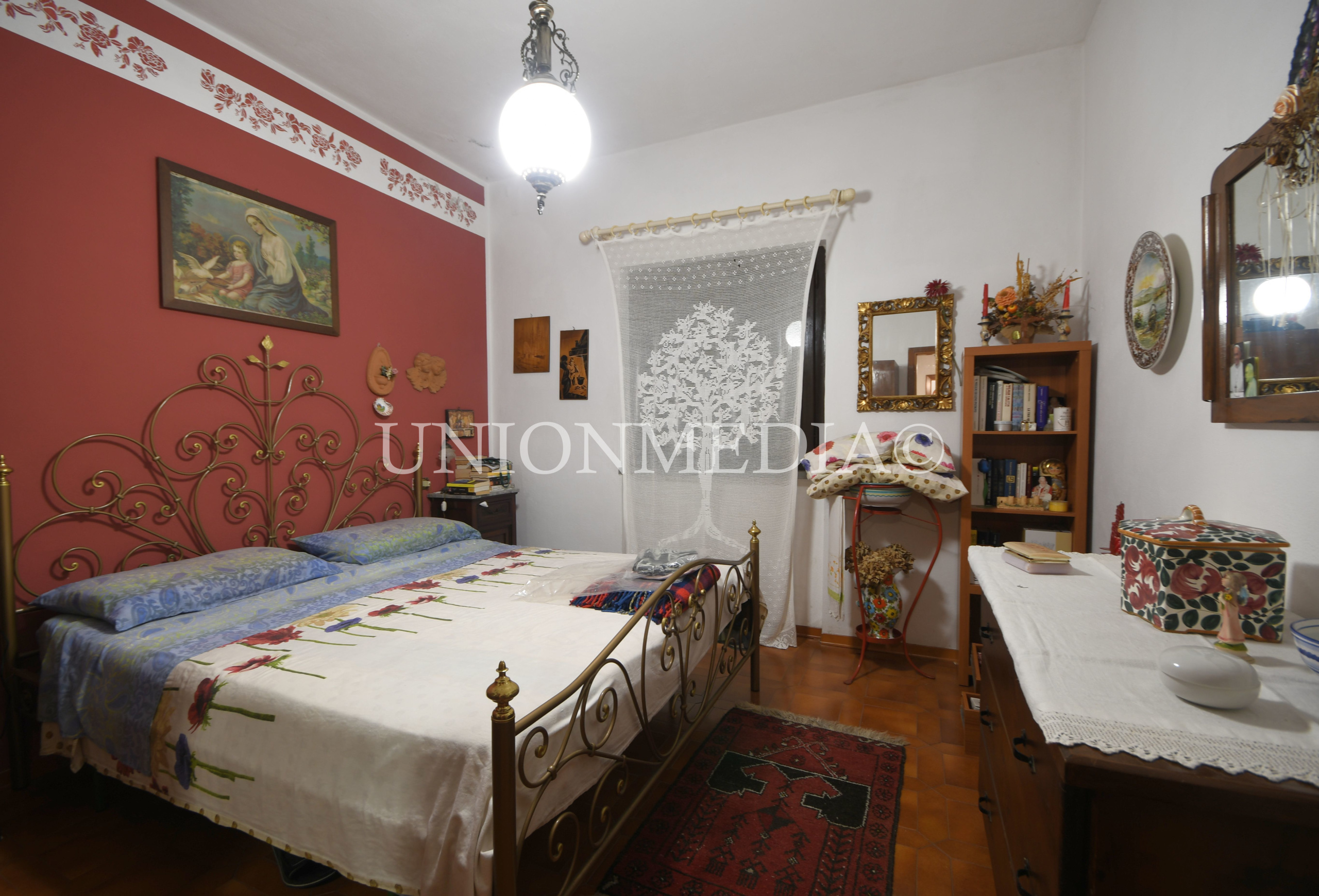 Immagine 17 di Casa indipendente in vendita  a Comano