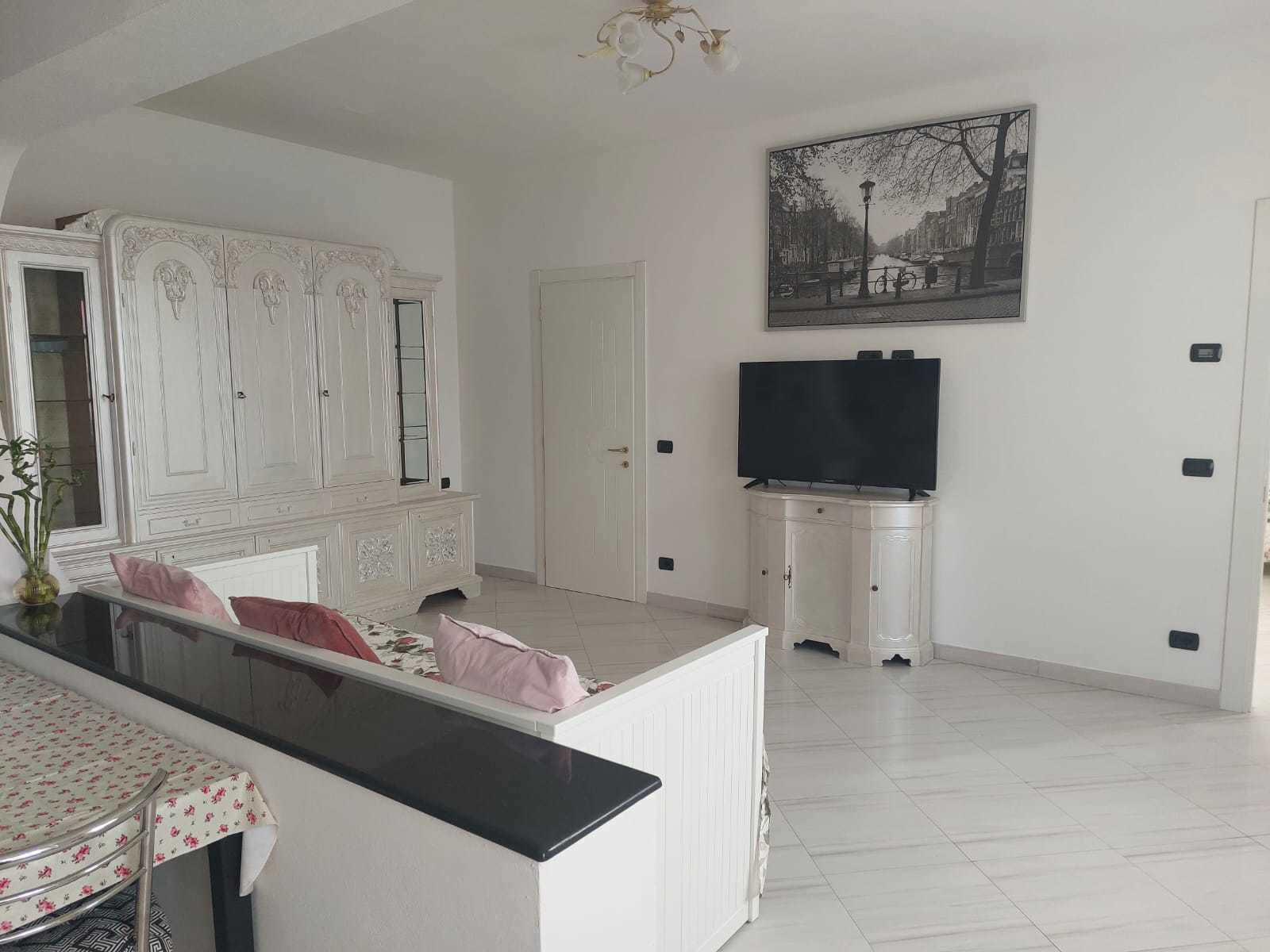 Immagine 9 di Appartamento in vendita  in via canaletto a Castelnuovo Magra