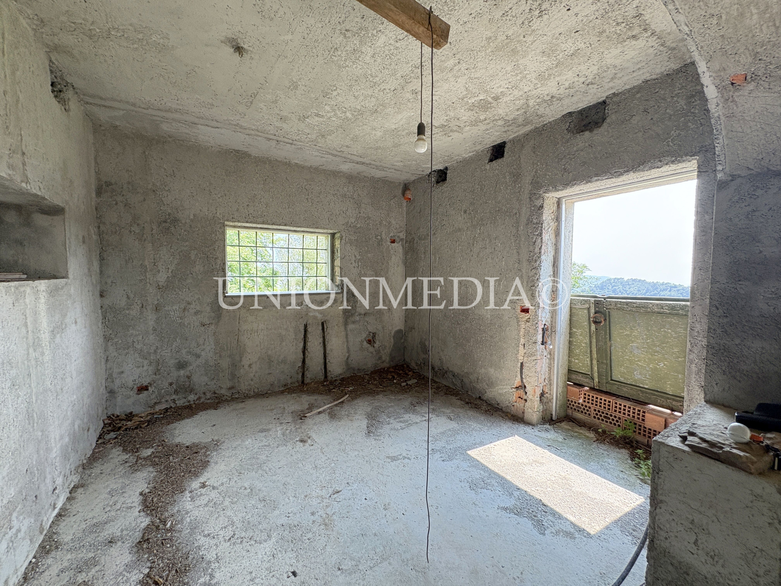 Immagine 16 di Rustico / casale in vendita  in via carignano a Fosdinovo