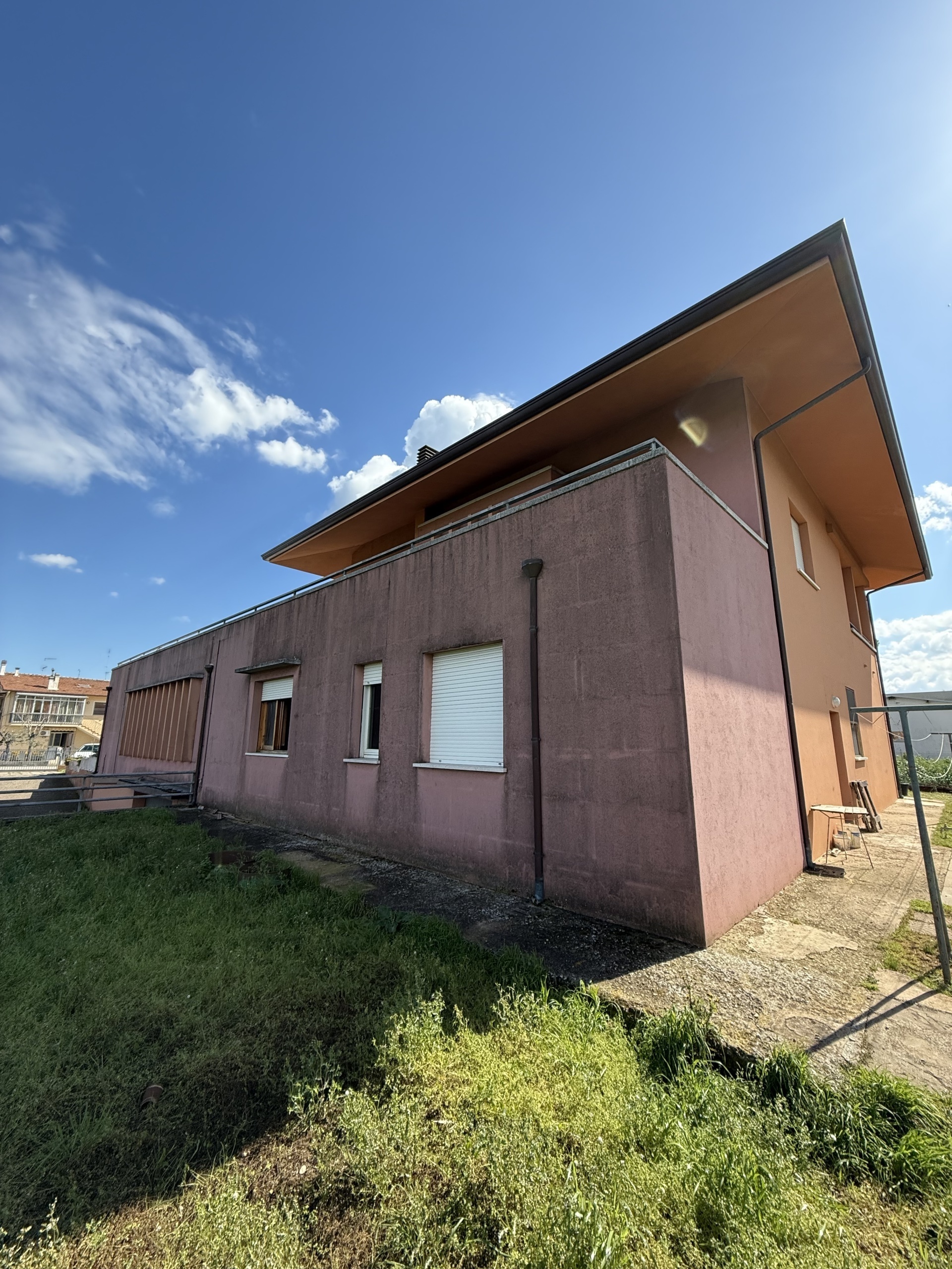 Immagine 11 di Pentalocale in vendita  in Via Busca 115 a Santarcangelo Di Romagna