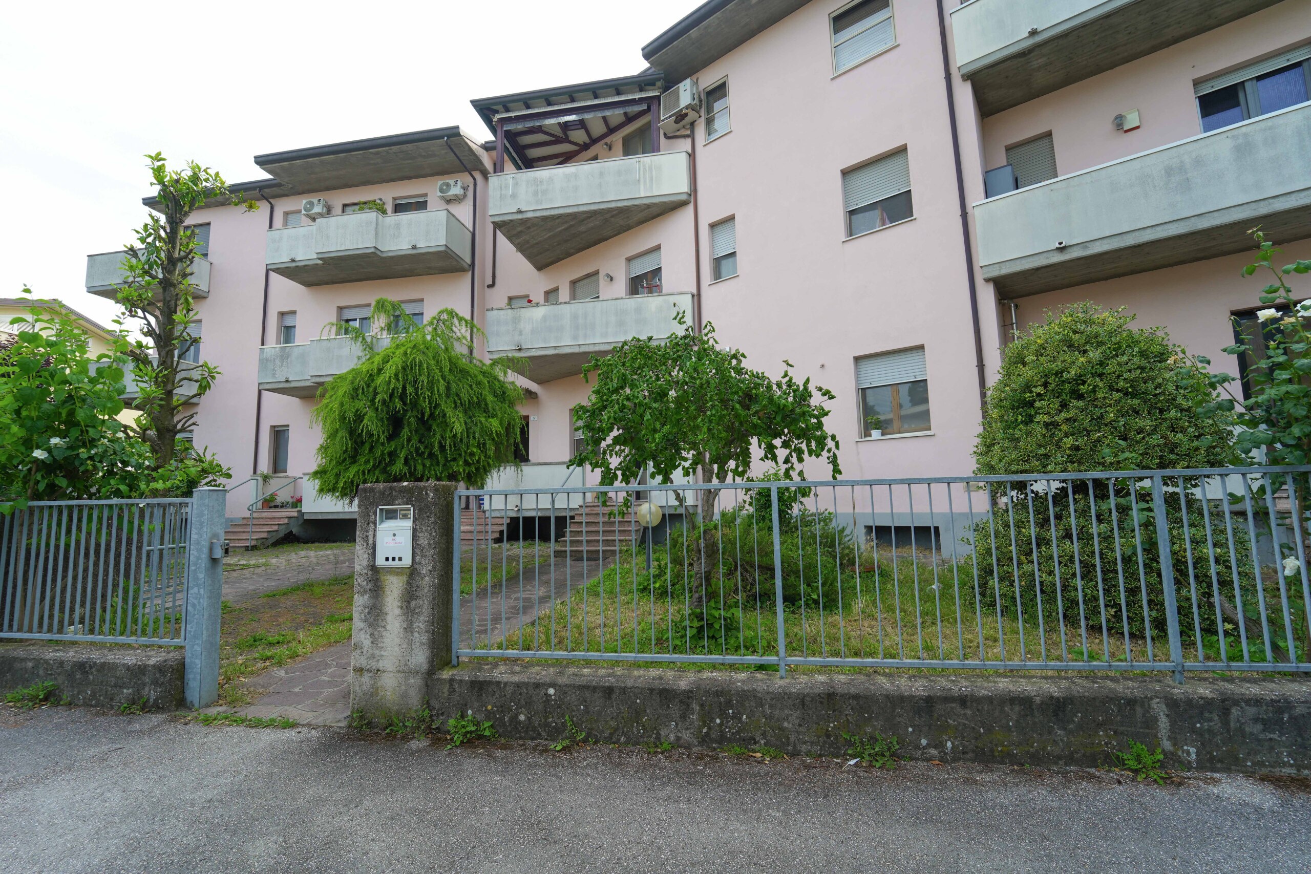 Immagine 20 di Pentalocale in vendita  in Piazza Fratelli Rosselli a Santarcangelo Di Romagna