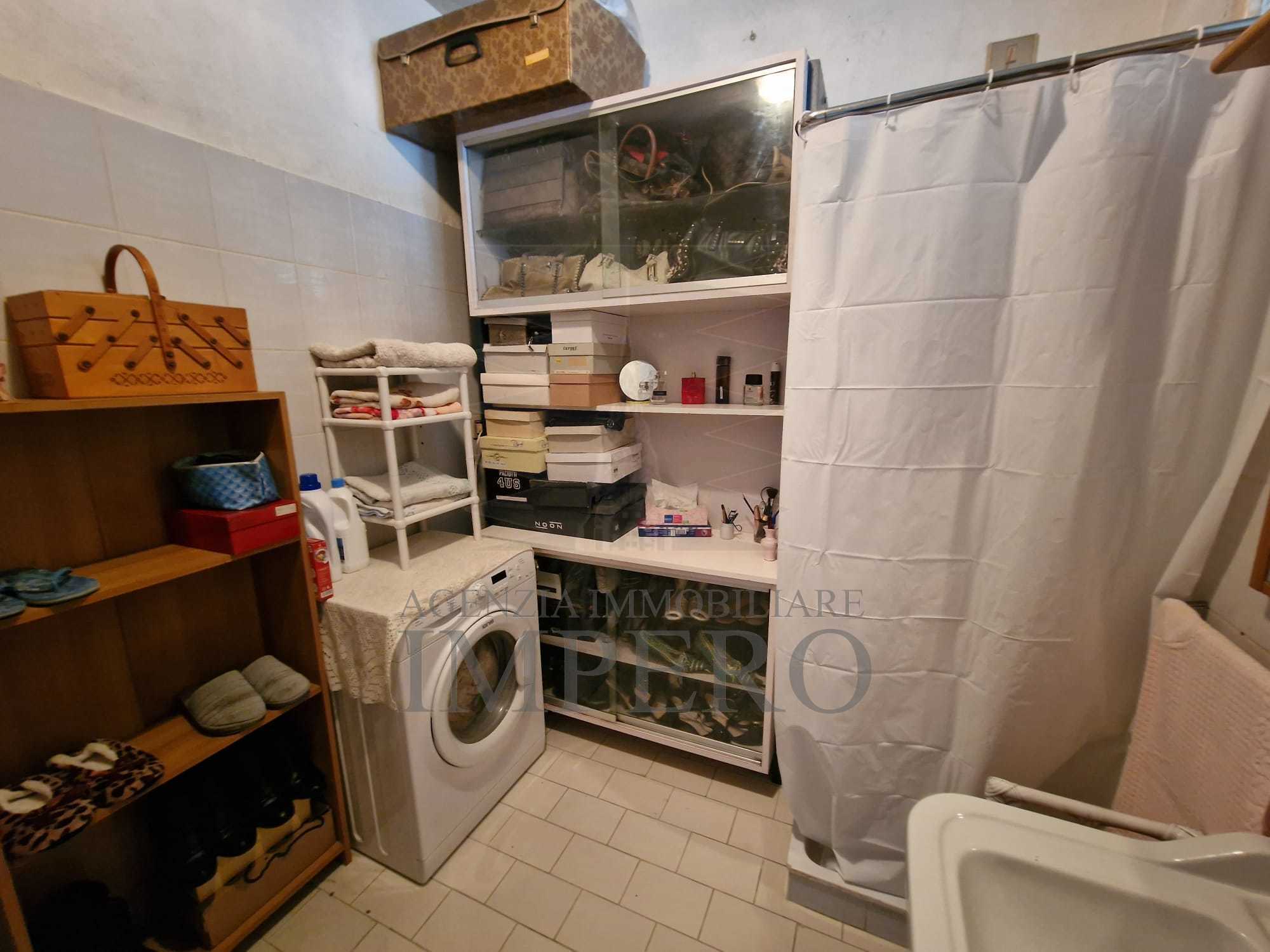 Immagine 19 di Porzione di casa in vendita  in Via Tremola 11 a Ventimiglia