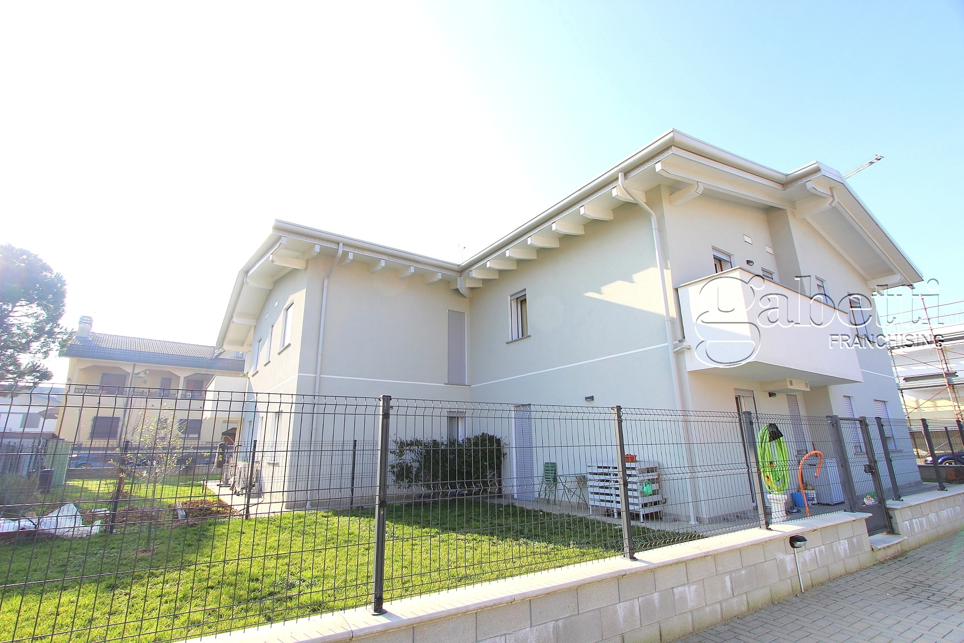 Immagine 29 di Trilocale in vendita  in Via Pietro Madonini a Uboldo