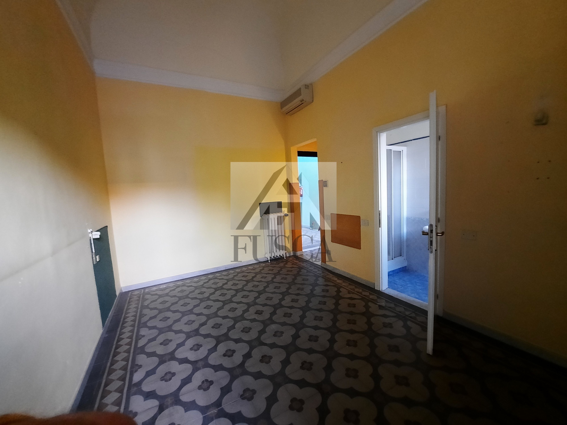Immagine 25 di Albergo/B&B/Residence in vendita  in via carrara a Viareggio