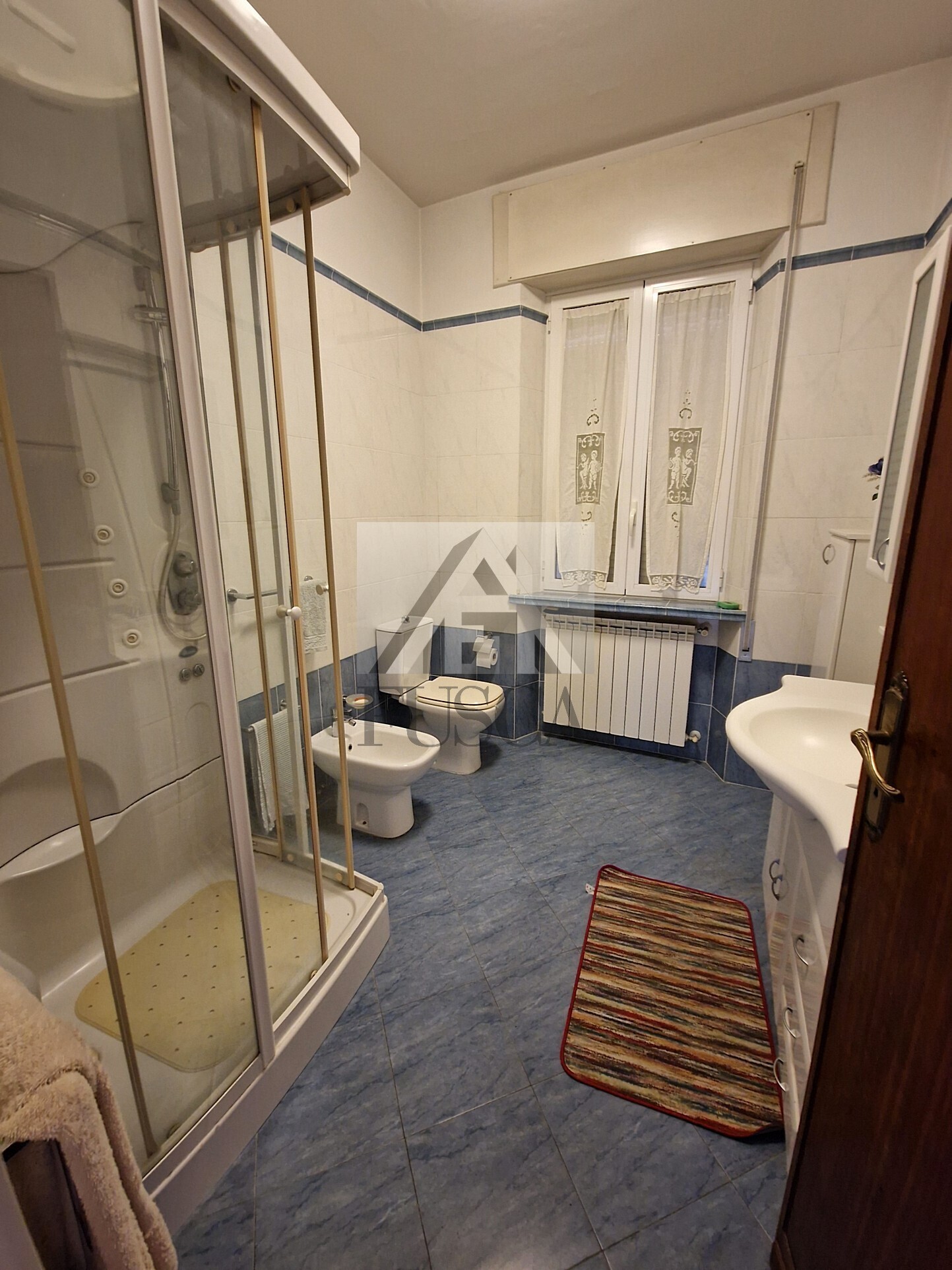 Immagine 14 di Pentalocale in vendita  in via pisana a Lucca