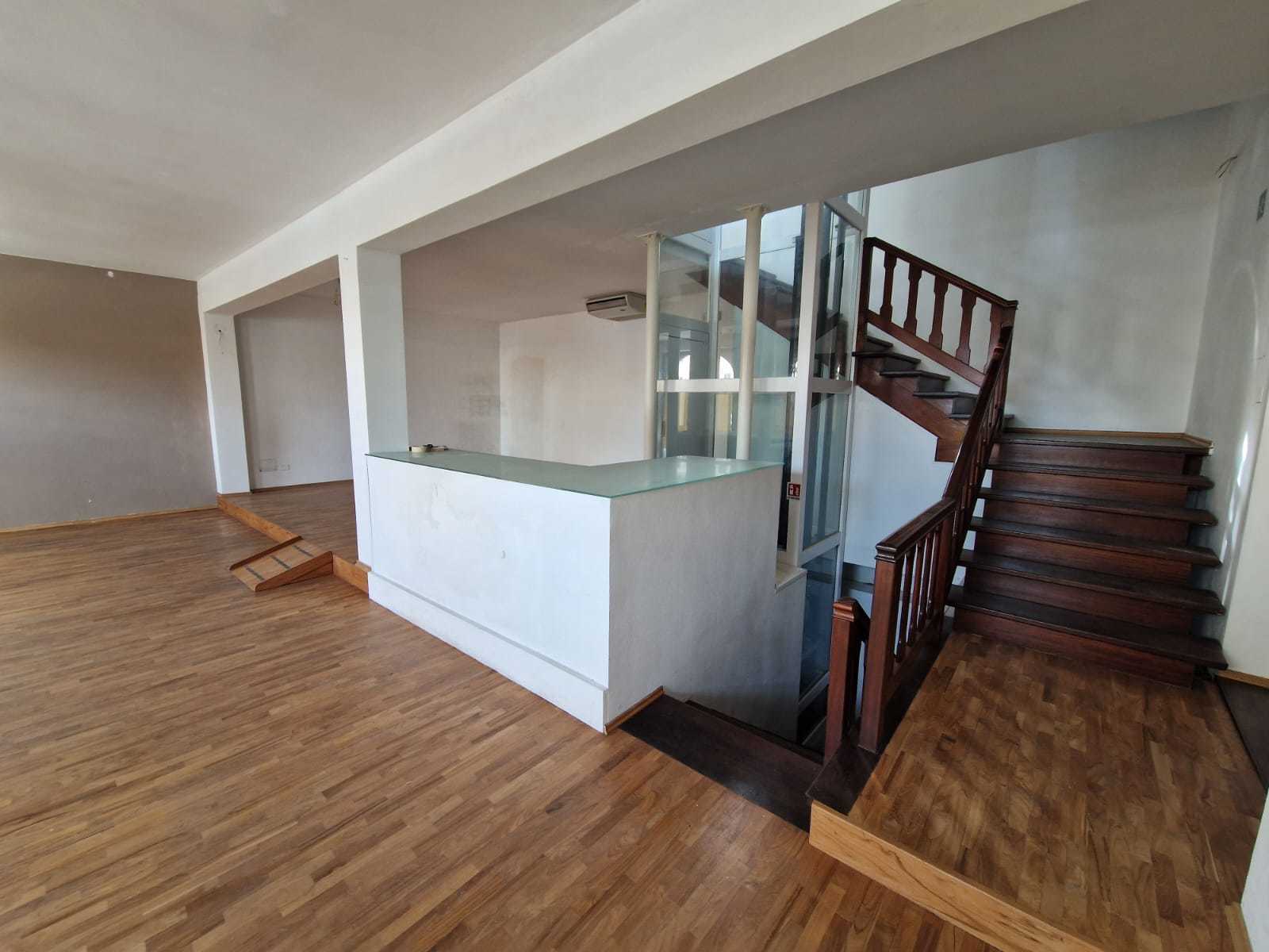 Immagine 7 di Capannone industriale in affitto  in Via Sarzanese 533 a Lucca