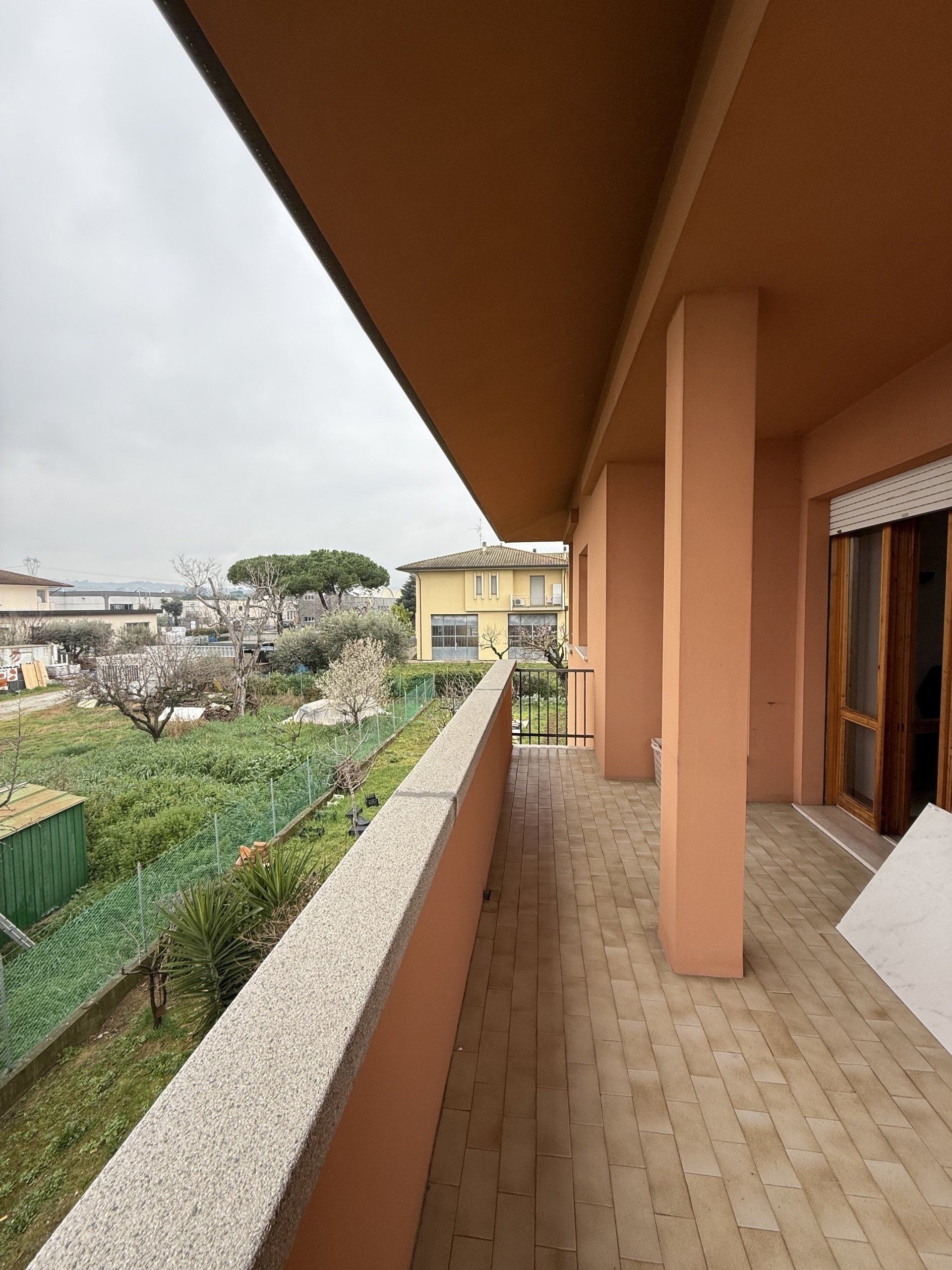 Immagine 29 di Pentalocale in vendita  in Via Busca 115 a Santarcangelo Di Romagna