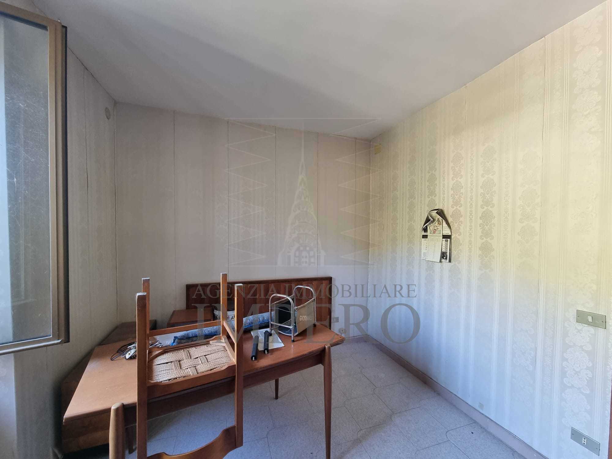 Immagine 7 di Quadrilocale in vendita  in Via Edmondo de Amicis 47 a Ventimiglia