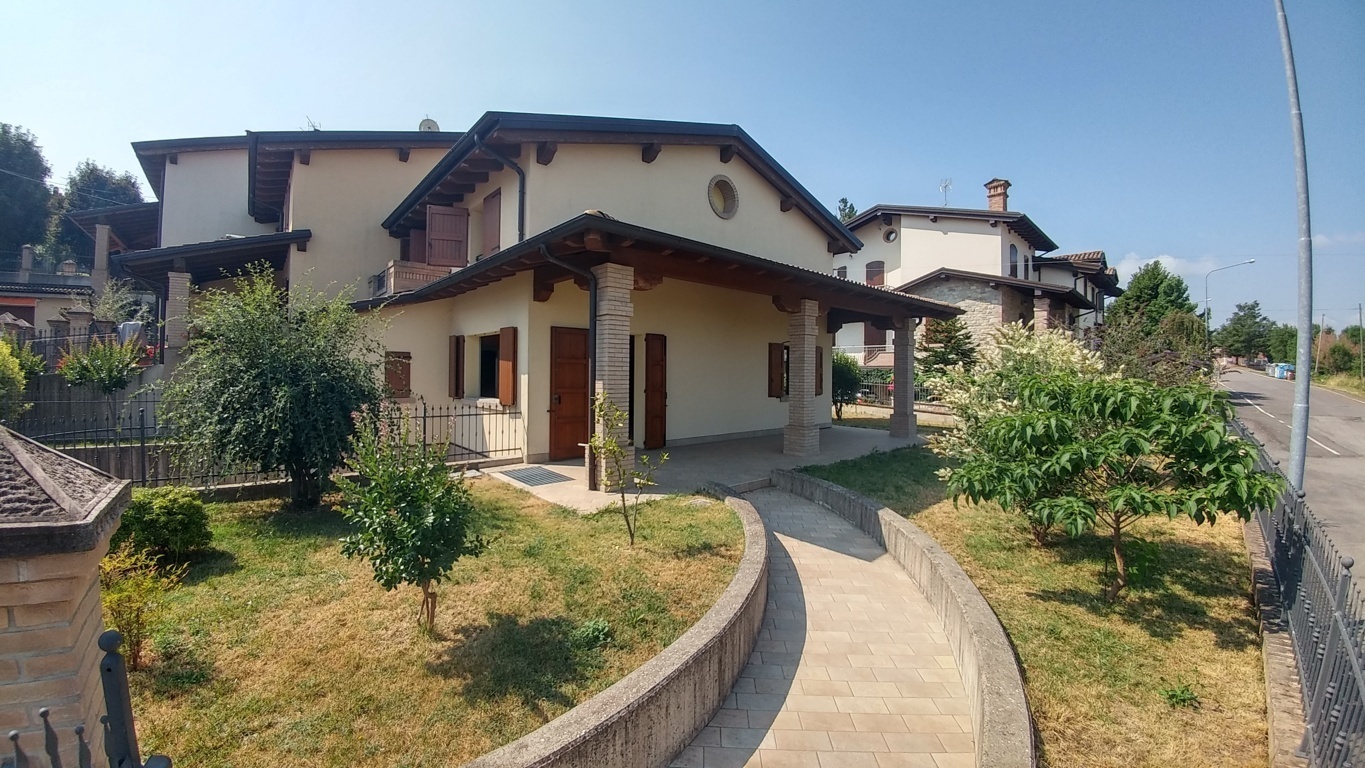 Immagine 2 di Appartamento in vendita  a Vergato