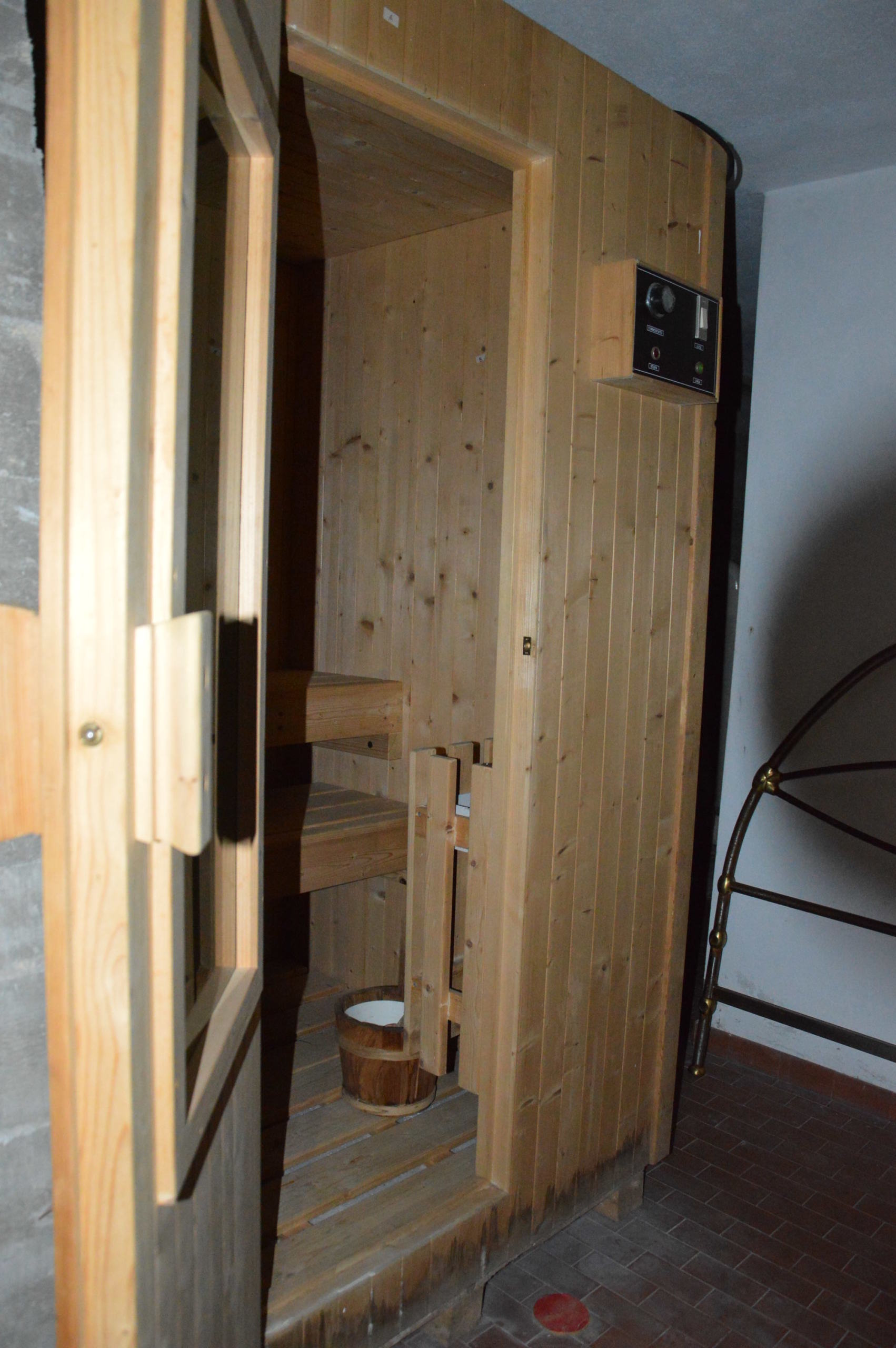 Immagine 58 di Villa in vendita  in Via della Chiesa XXIV a Lucca