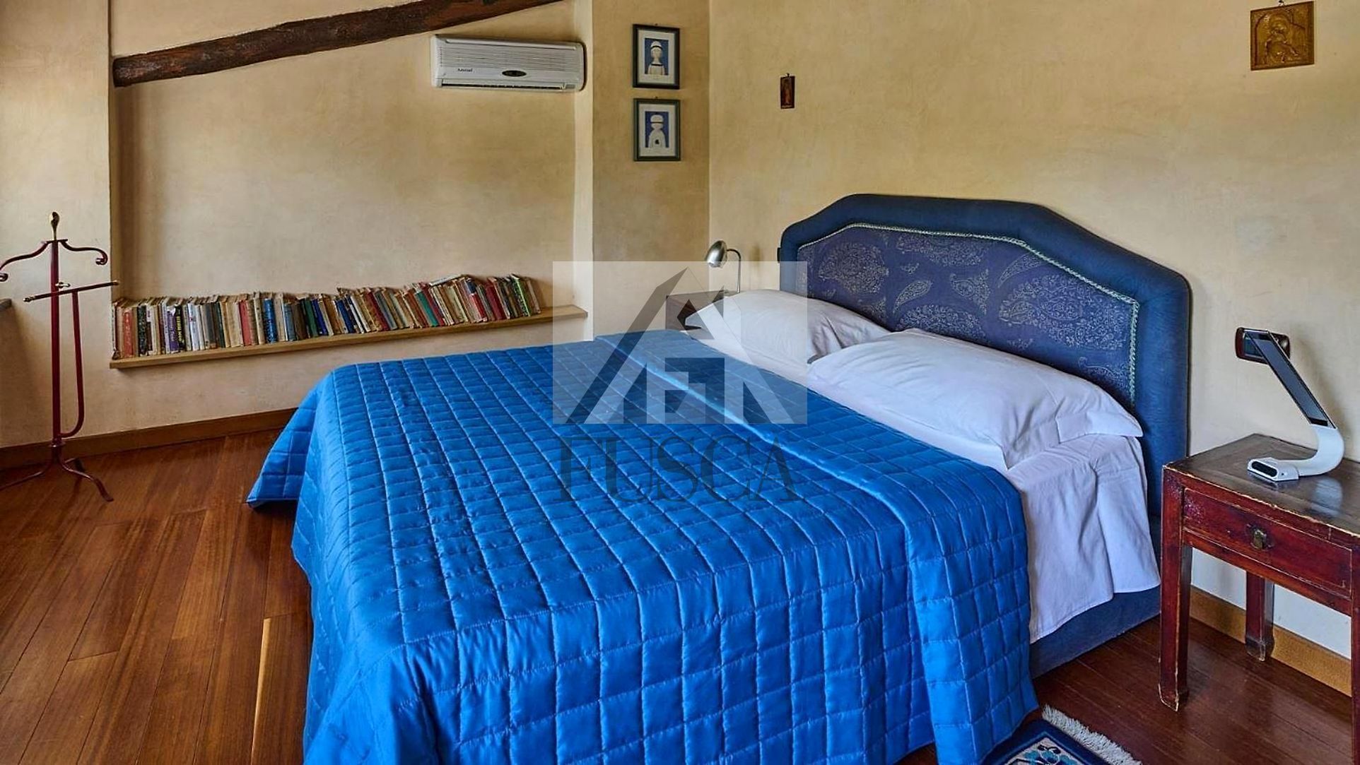 Immagine 41 di Villa in vendita  in Via Barsotto a Lucca