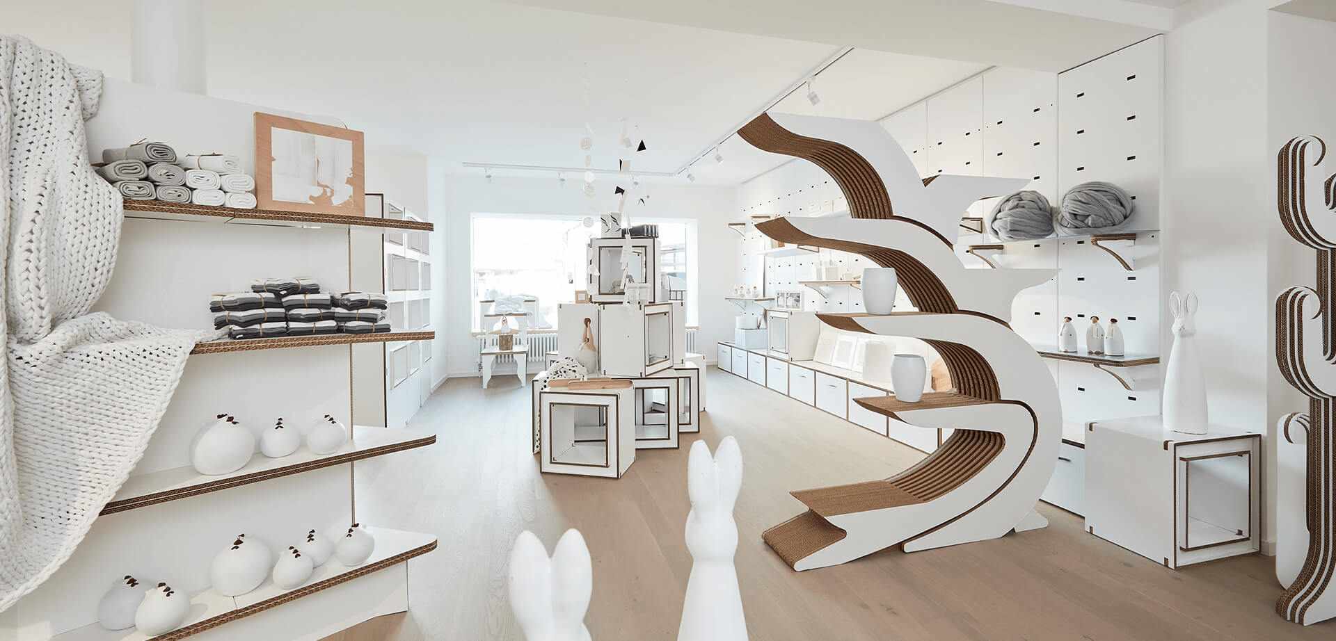 Immagine 8 di Capannone industriale in affitto  in Viale Lazzaro Papi a Lucca