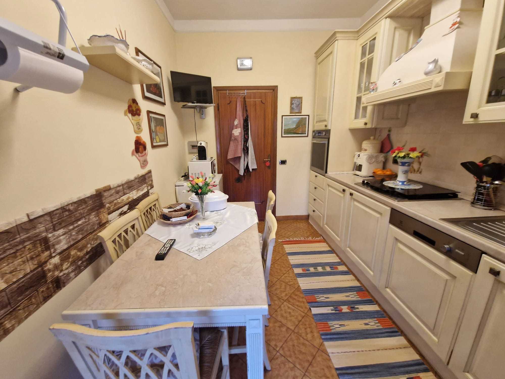 Immagine 4 di Appartamento in vendita  in Via Sant'Angelo a Lucca