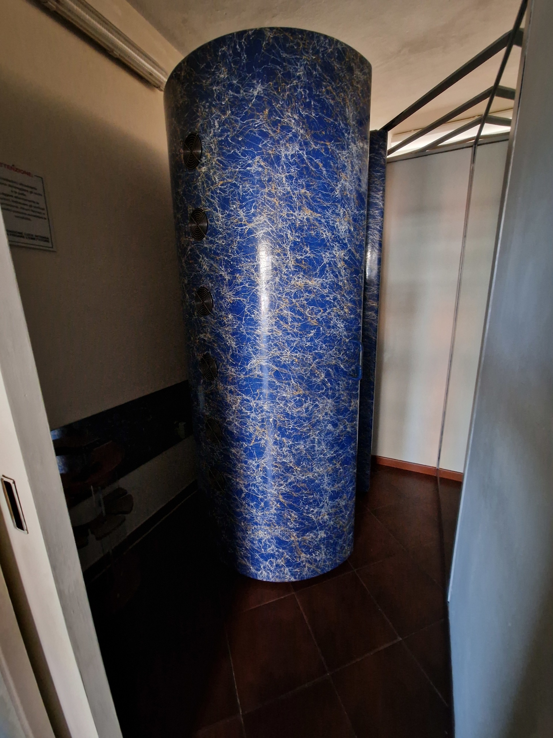 Immagine 2 di Locale commerciale in affitto  in Viale G. Puccini 254 a Lucca