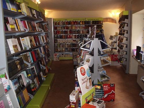 Immagine 5 di Edicola in vendita  in Via Pisana 3672 a Lucca