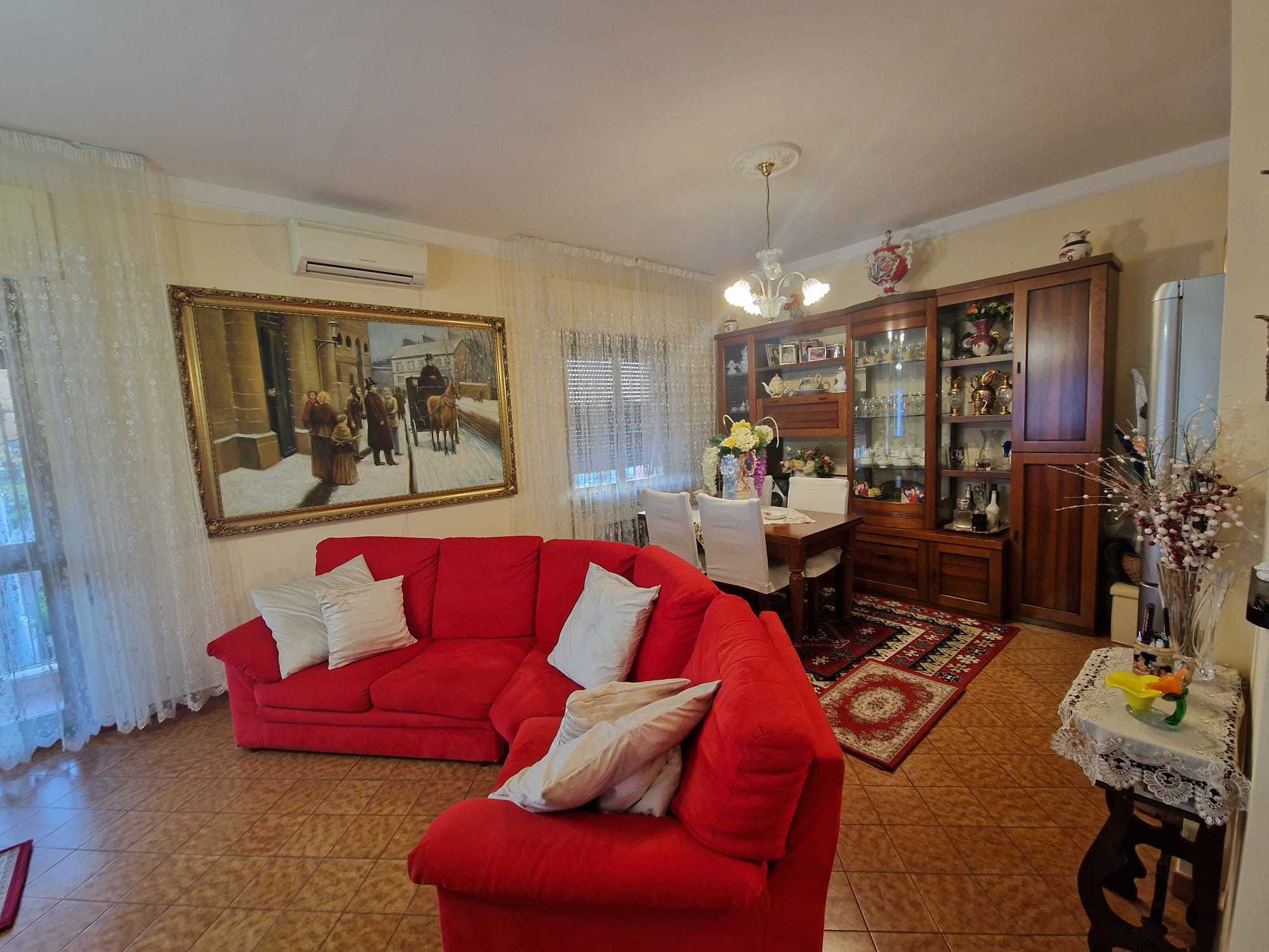 Immagine 1 di Appartamento in vendita  in Via Sant'Angelo a Lucca