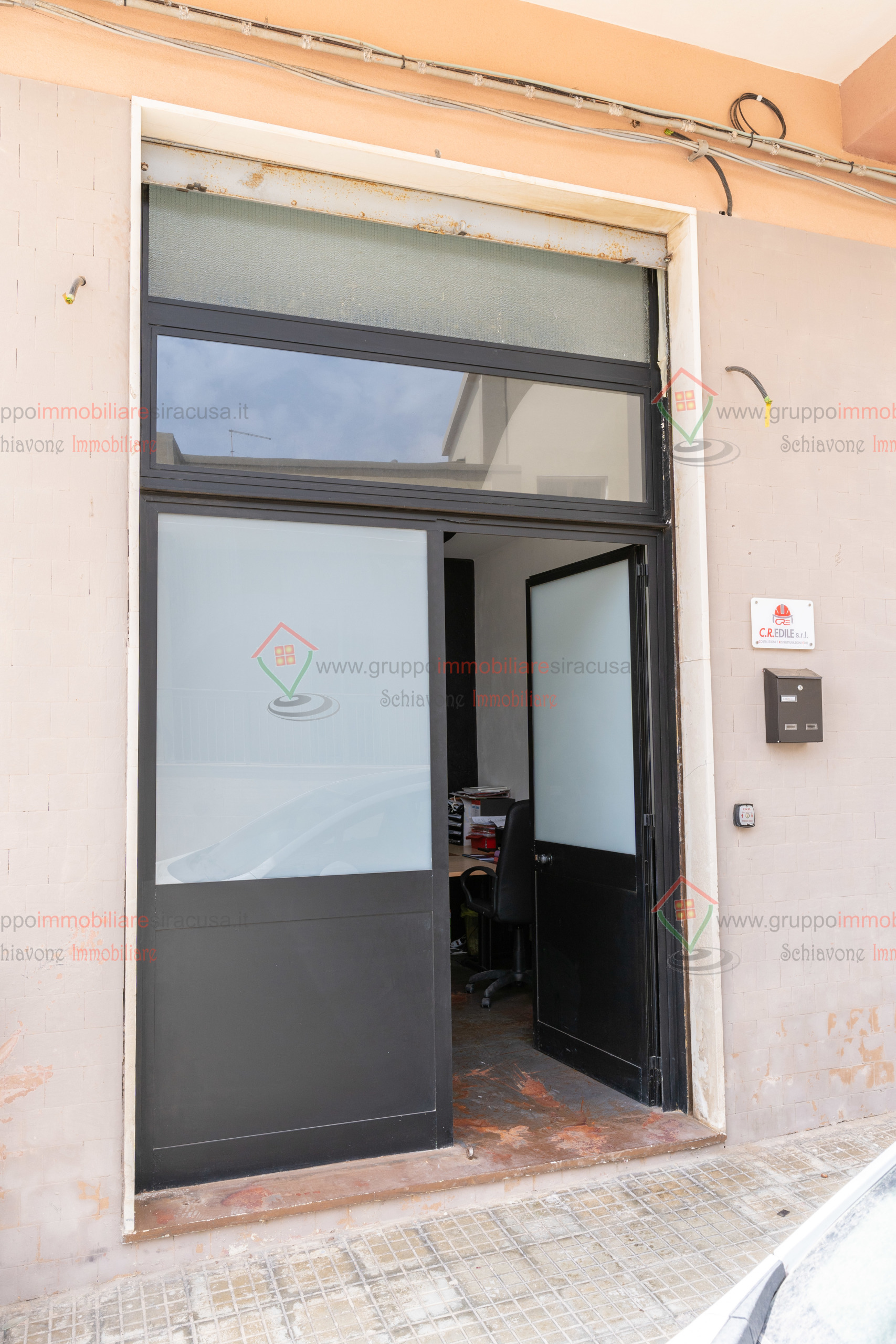 Immagine 6 di Locale commerciale in vendita  a Siracusa