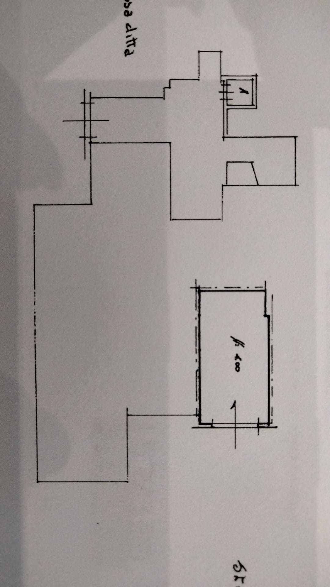 Immagine 9 di Garage in vendita  a Siracusa