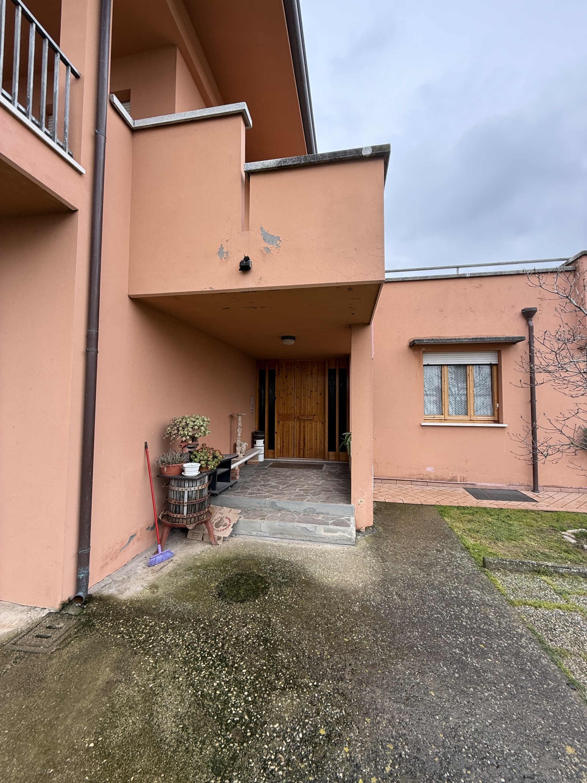 Immagine 13 di Pentalocale in vendita  in Via Busca 115 a Santarcangelo Di Romagna