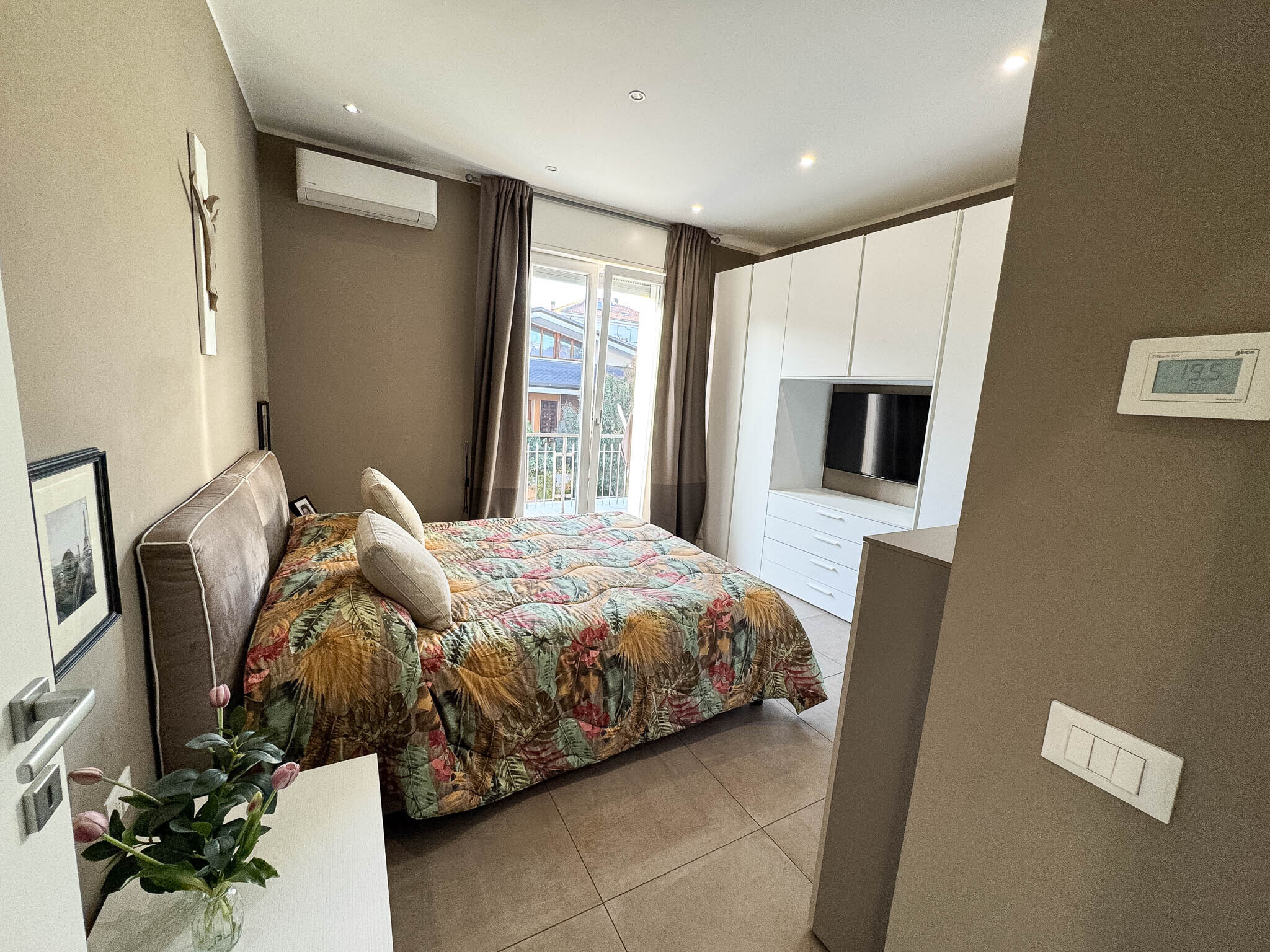 Immagine 14 di Quadrilocale in vendita  in Viale San Gottardo a Rimini