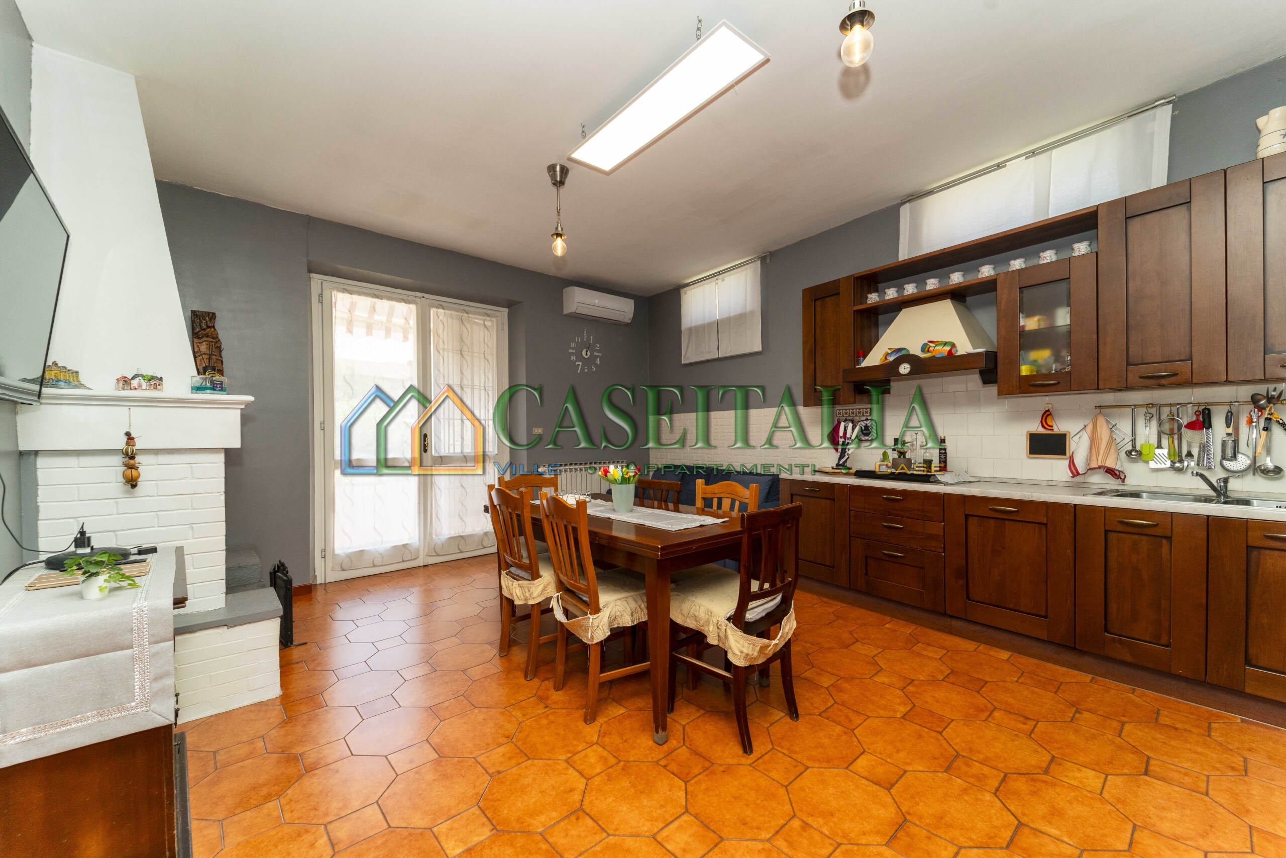 Immagine 5 di Quadrilocale in vendita  in Via Rivoli 26 a Rosta