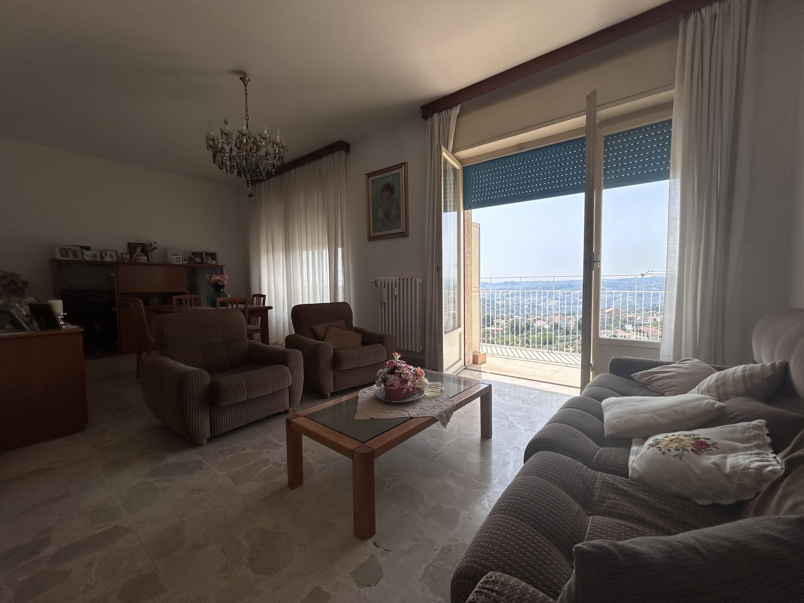 Immagine 4 di Pentalocale in vendita  in Viale Maiella 23/A a Chieti