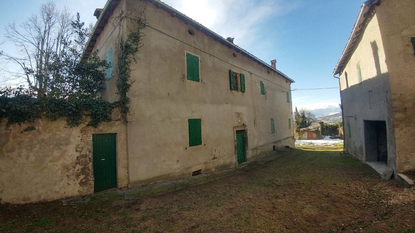 Immagine 10 di Rustico / casale in vendita  a Zocca