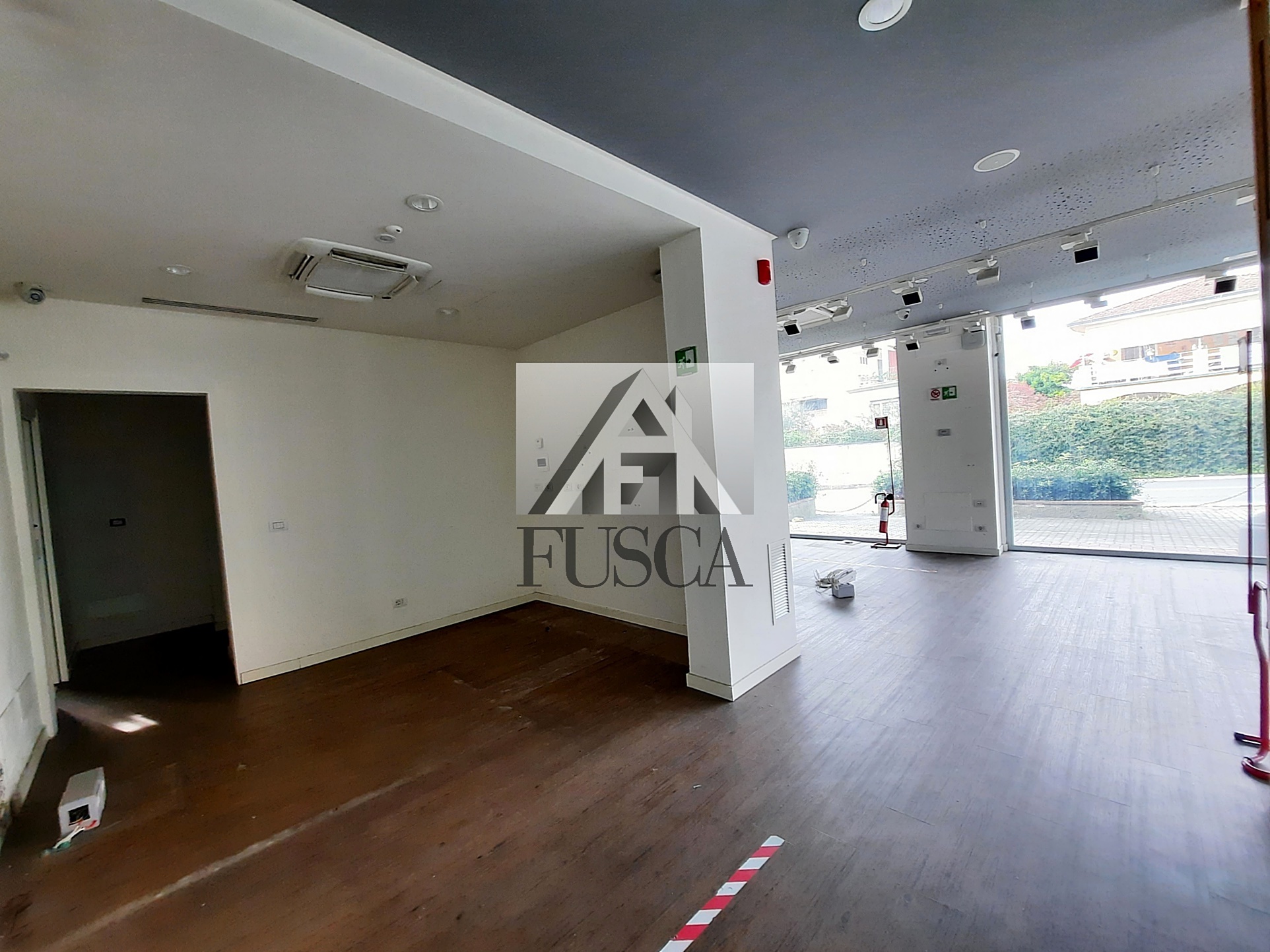 Immagine 5 di Locale commerciale in affitto  in Via Vecchia Pesciatina a Lucca