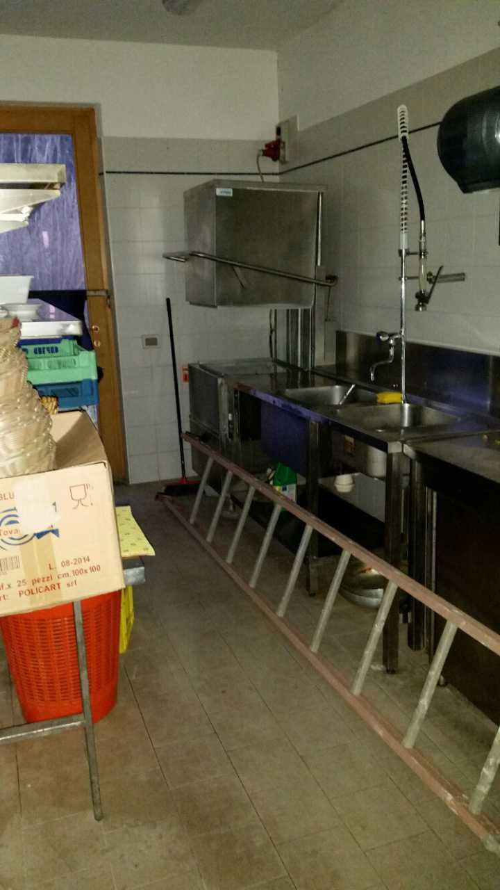 Immagine 14 di Bar / Ristorante in vendita  in Viale Europa 18 a Viareggio