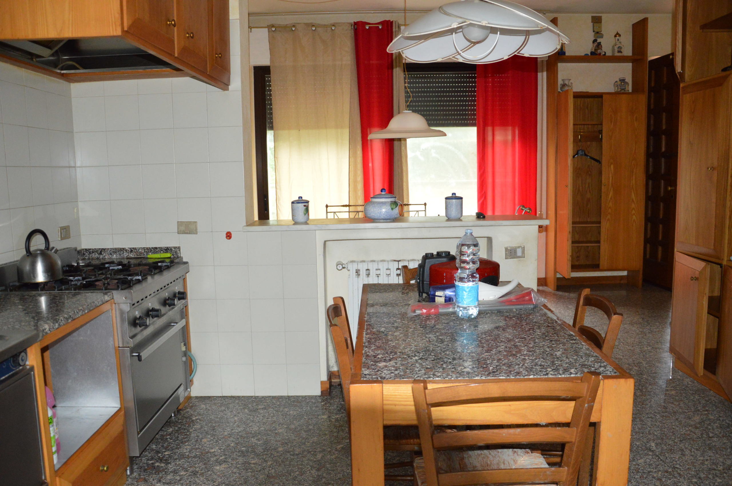 Immagine 11 di Villa in vendita  in Via della Chiesa XXIV a Lucca