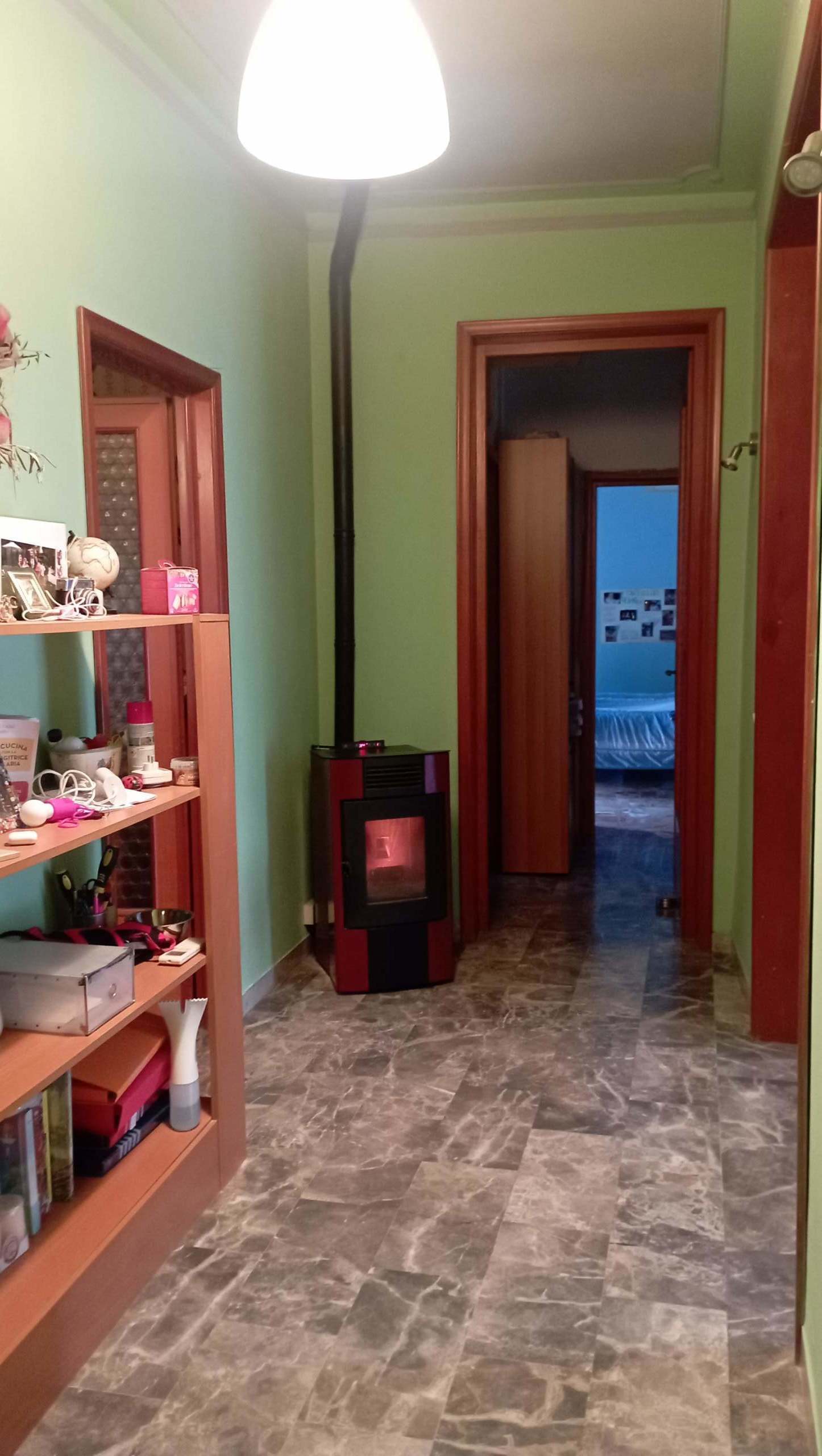 Immagine 2 di Porzione di casa in vendita  a Massarosa