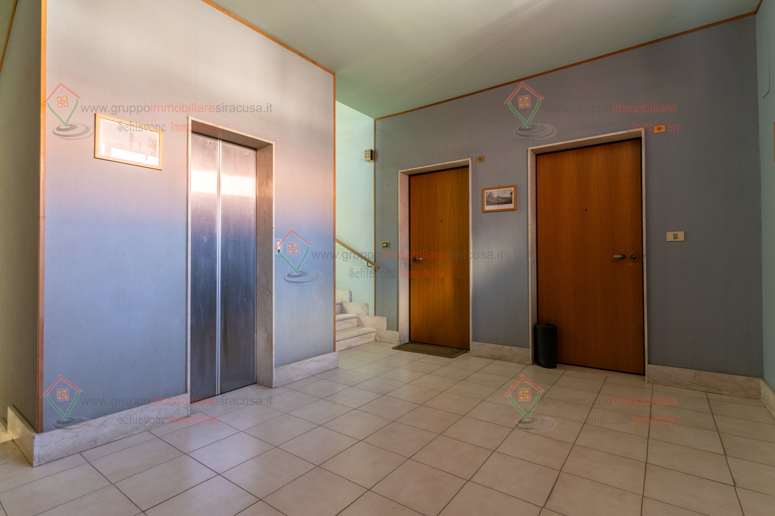 Immagine 33 di Pentalocale in vendita  a Siracusa