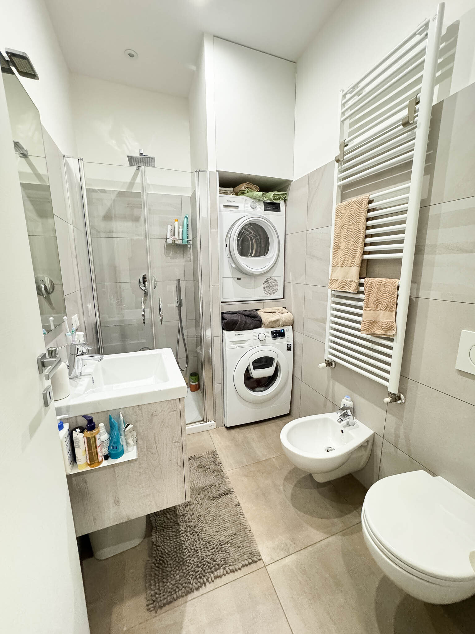 Immagine 42 di Quadrilocale in vendita  in Viale San Gottardo a Rimini