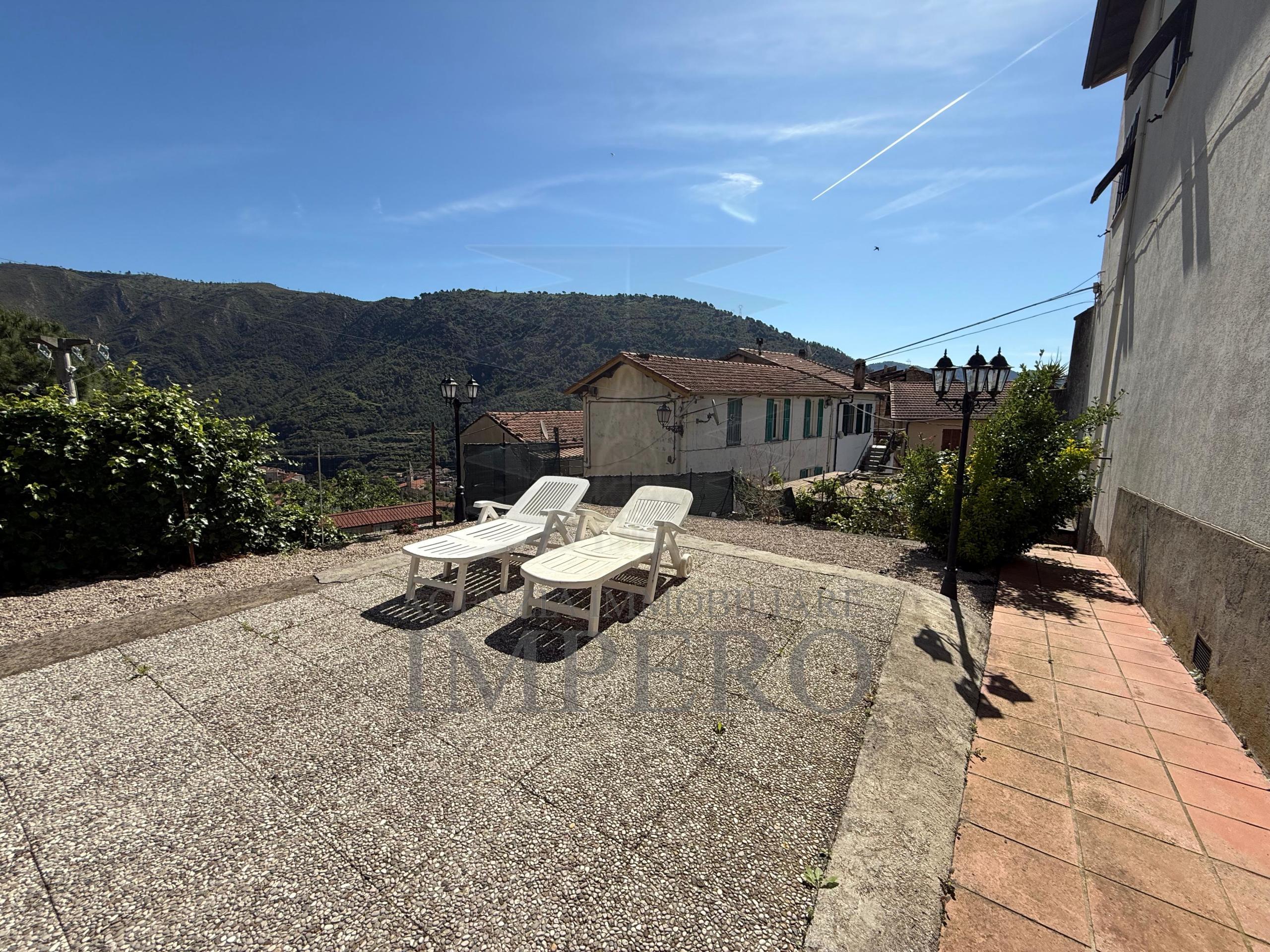 Immagine 30 di Porzione di casa in vendita  in Via Serro Inferiore 15 a Ventimiglia