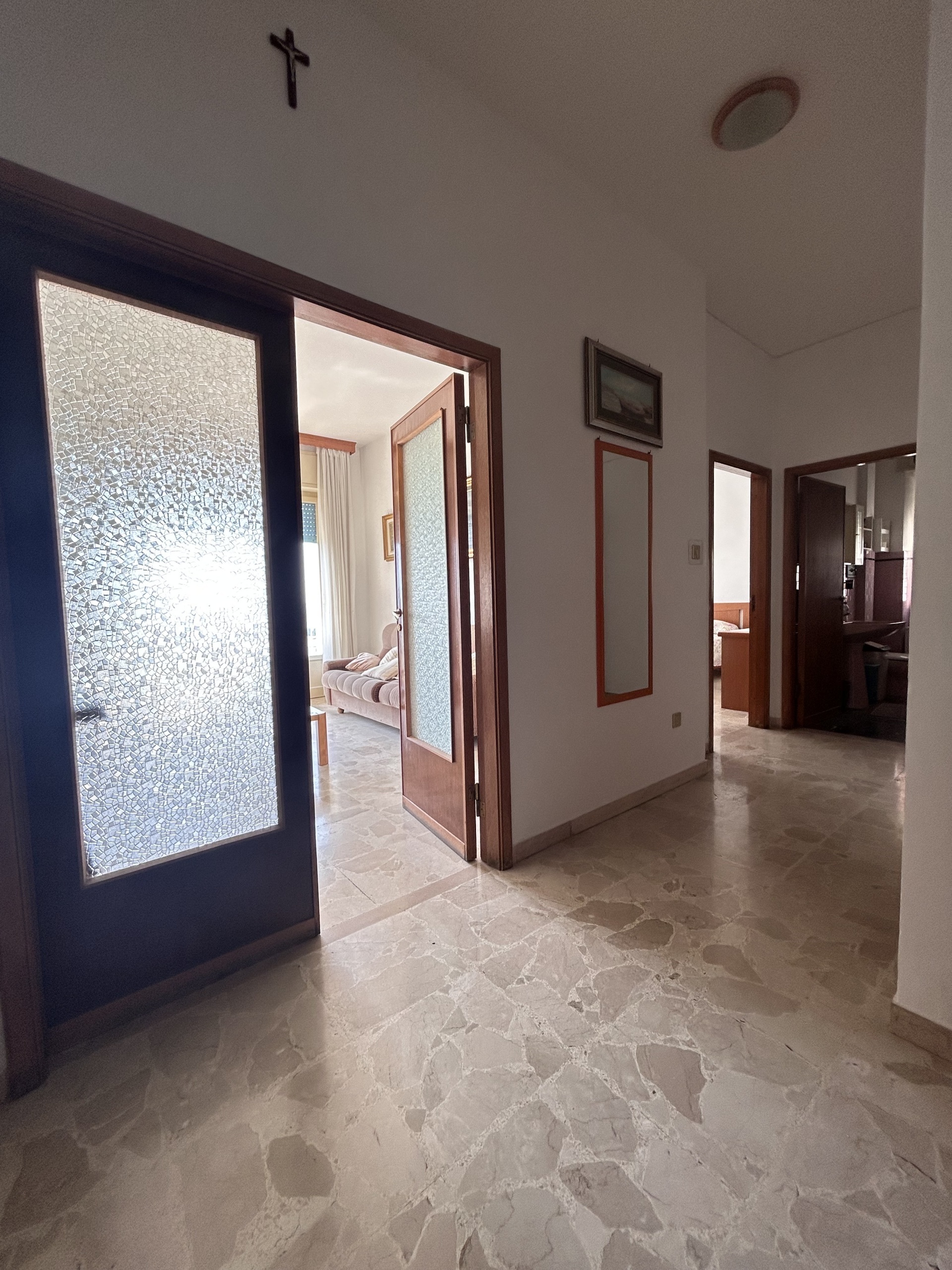 Immagine 7 di Pentalocale in vendita  in Viale Maiella 23/A a Chieti