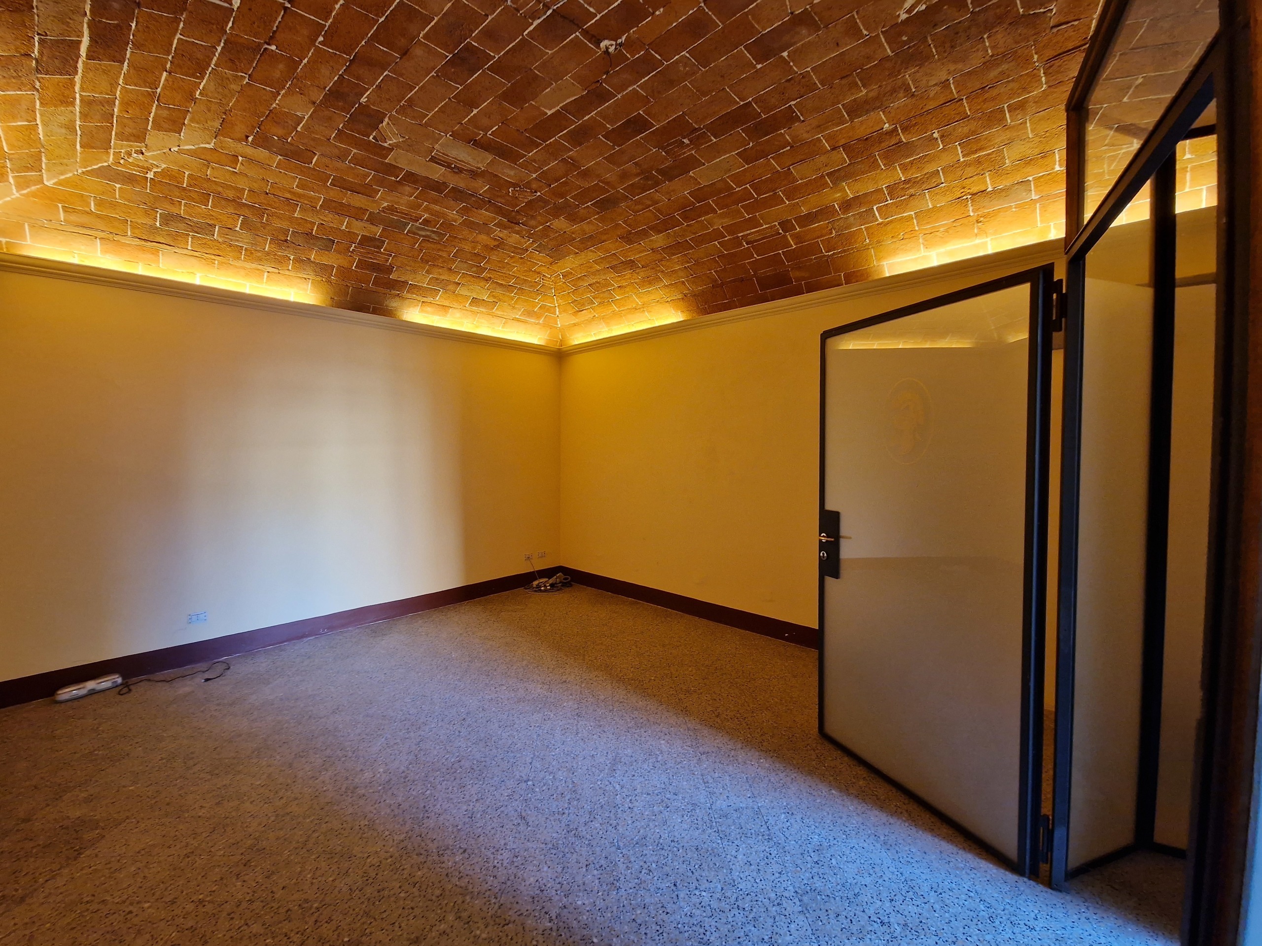 Immagine 2 di Capannone industriale in vendita  in Via San Gregorio a Lucca