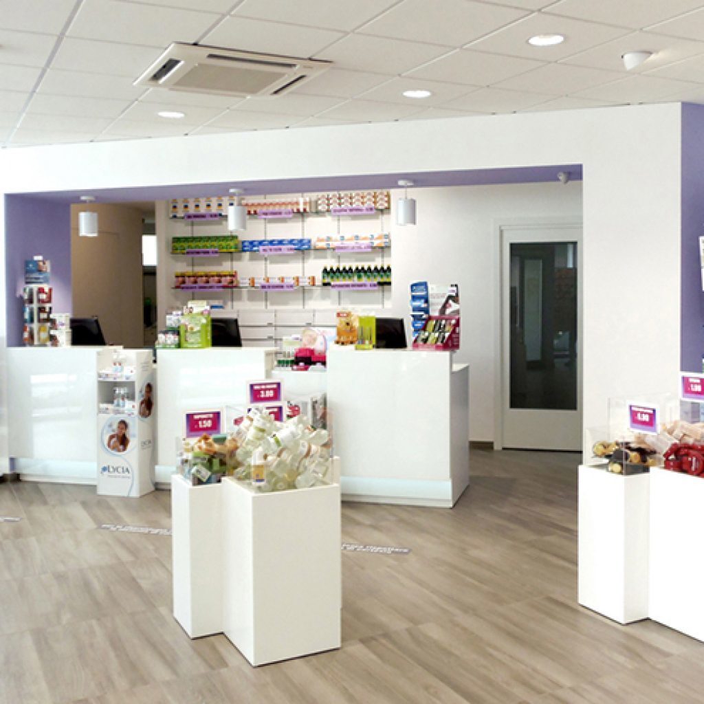 Immagine 1 di Locale commerciale in affitto  in Via Romana a Capannori