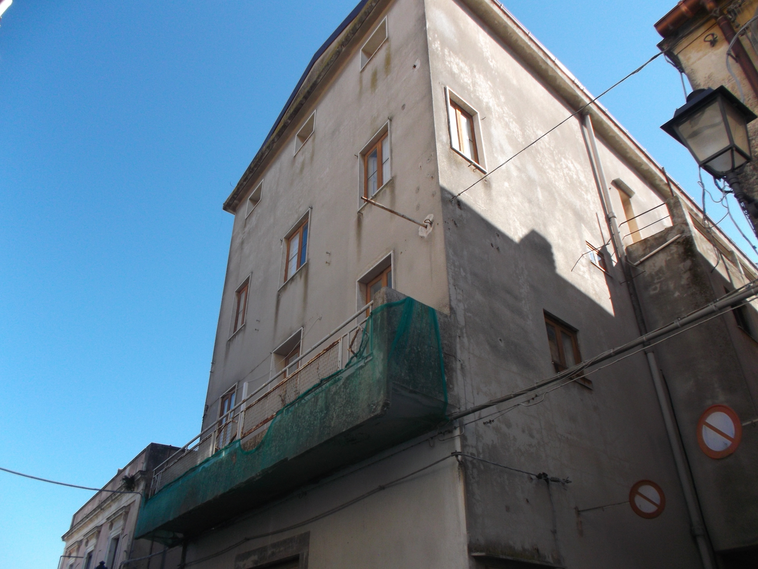 Immagine 2 di Casa indipendente in vendita  a Canicattini Bagni