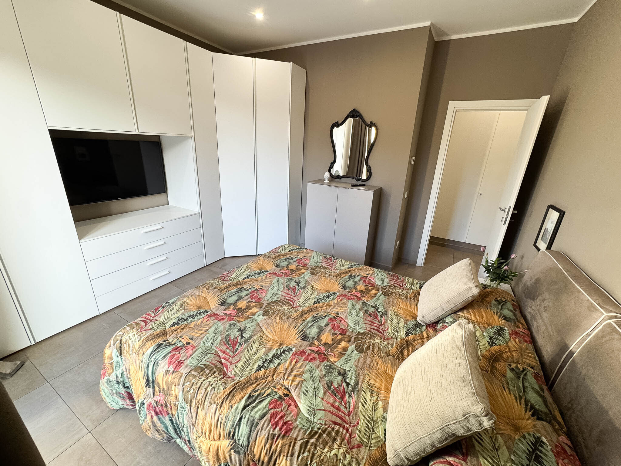 Immagine 18 di Quadrilocale in vendita  in Viale San Gottardo a Rimini