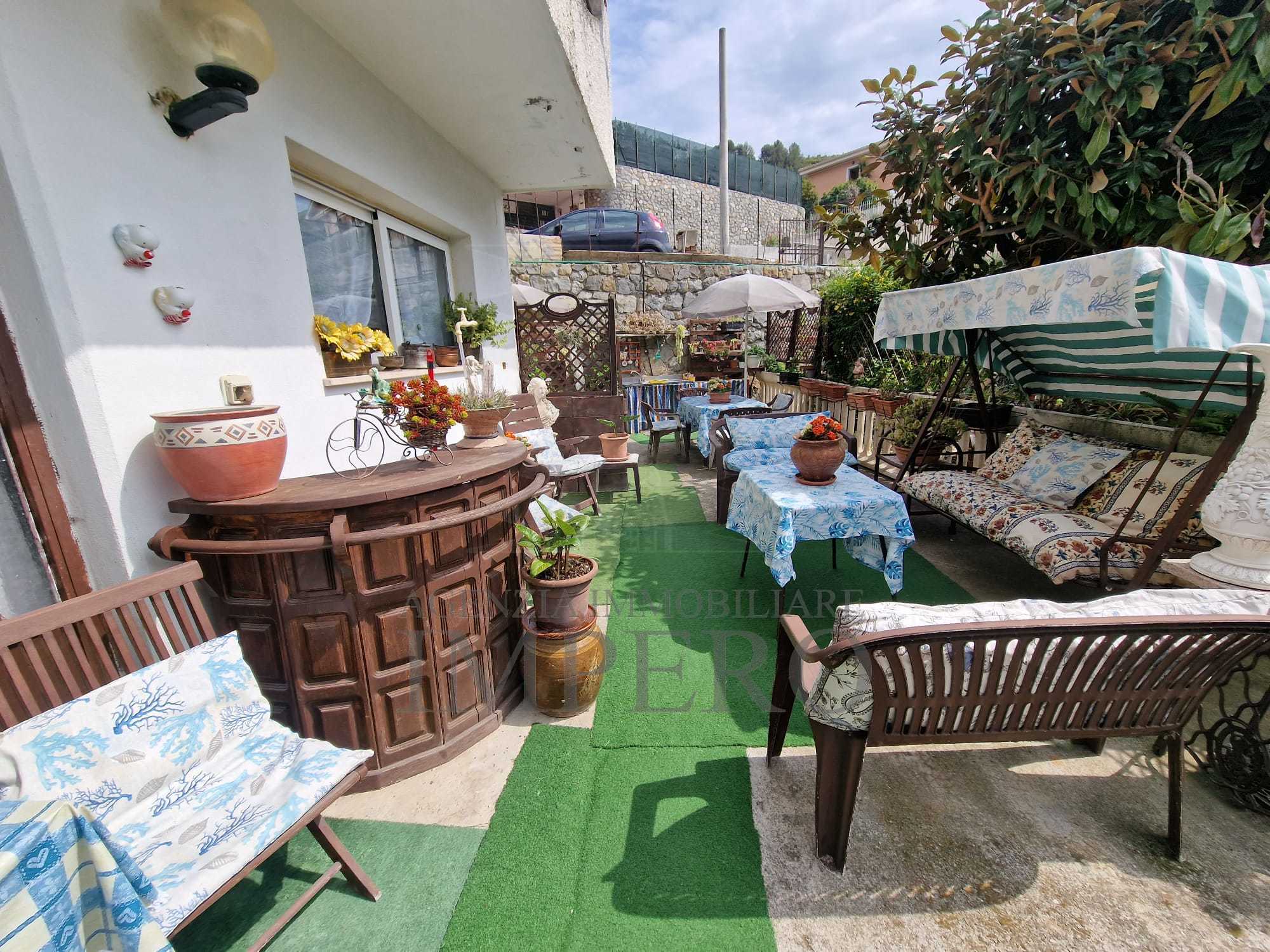 Immagine 12 di Porzione di casa in vendita  in Via Tremola 11 a Ventimiglia