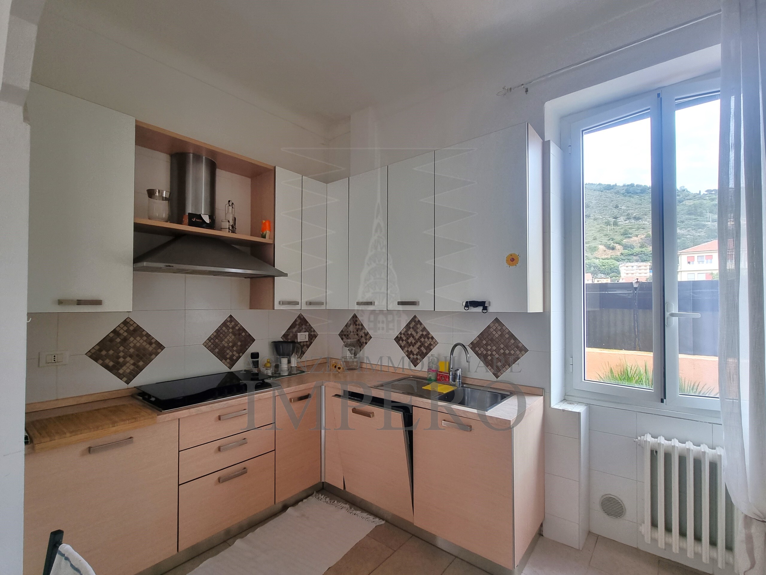 Immagine 11 di Casa indipendente in vendita  in Via alla Spiaggia 21 a Ventimiglia