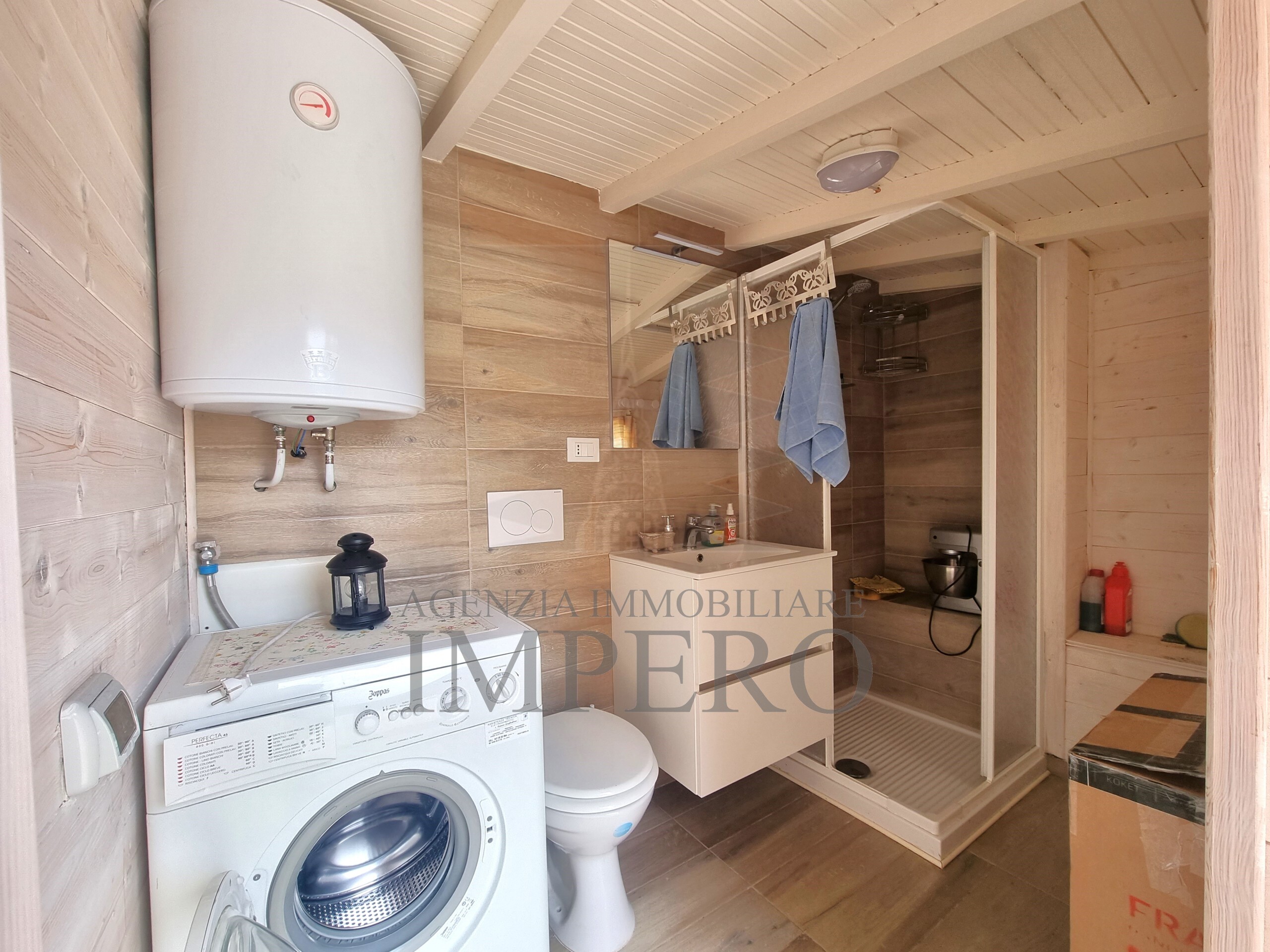 Immagine 23 di Casa indipendente in vendita  in Via alla Spiaggia 21 a Ventimiglia