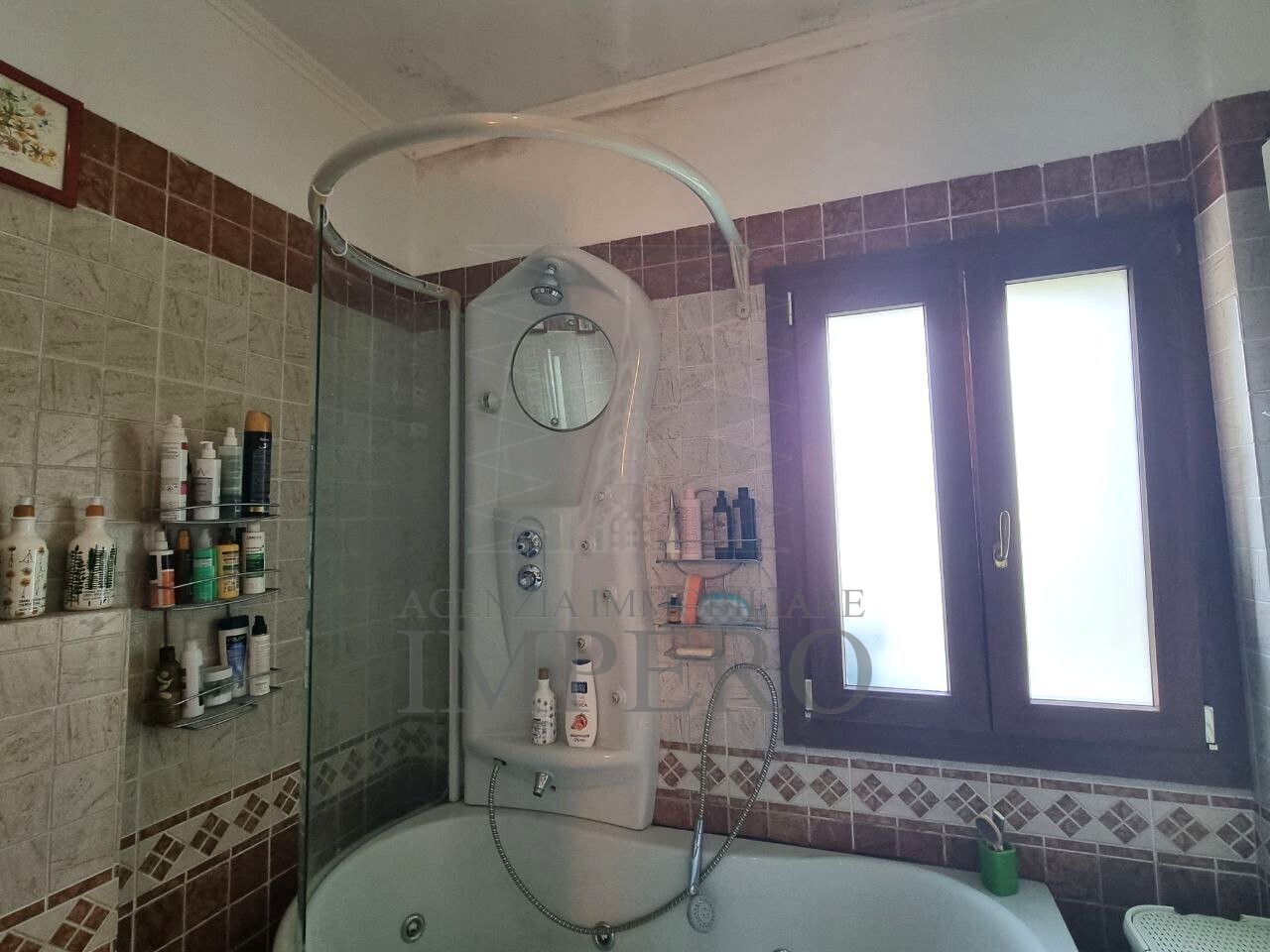 Immagine 17 di Casa indipendente in vendita  in Via Tamagna 25 a Ventimiglia