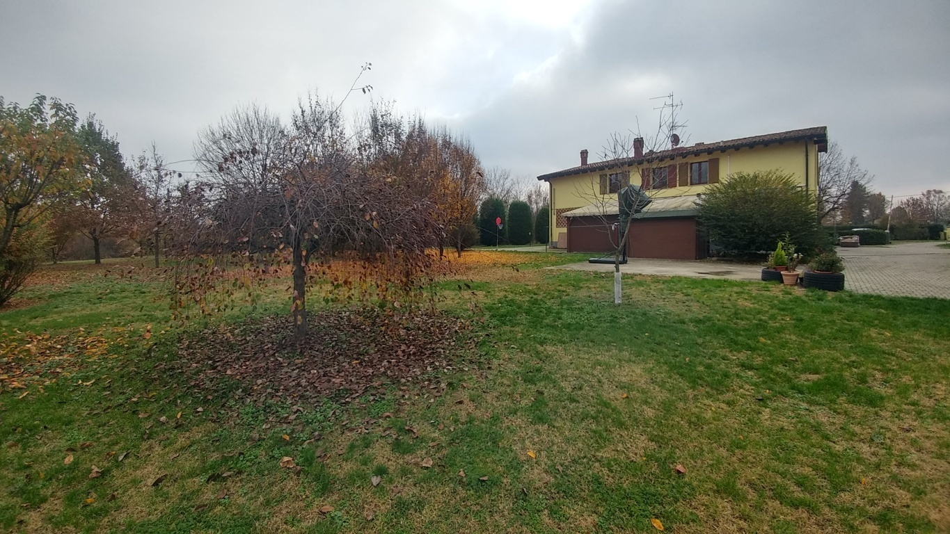 Immagine 6 di Casa bifamiliare in vendita  in Via di Villanova 470 a Modena