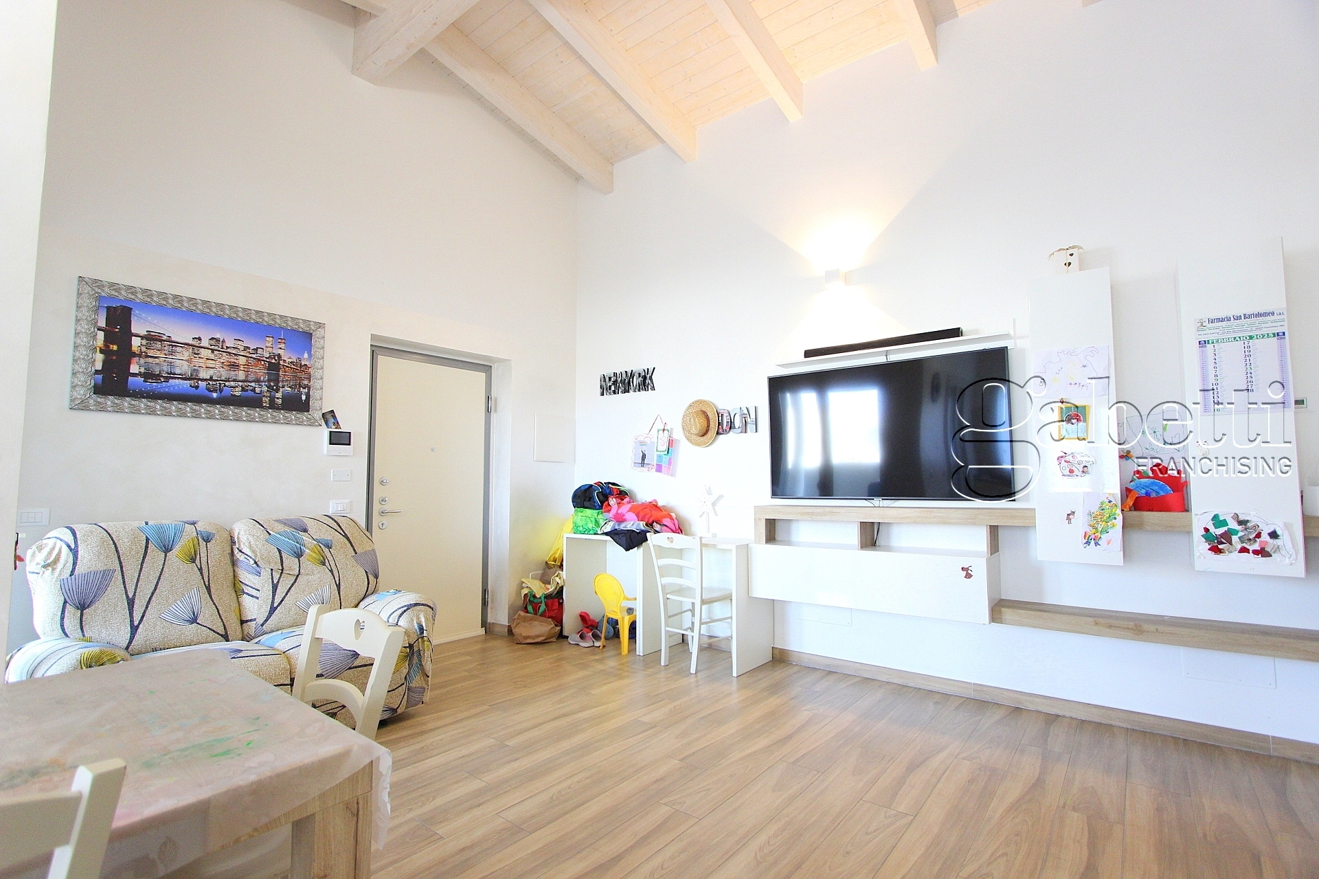 Immagine 12 di Trilocale in vendita  in Via Pietro Madonini a Uboldo