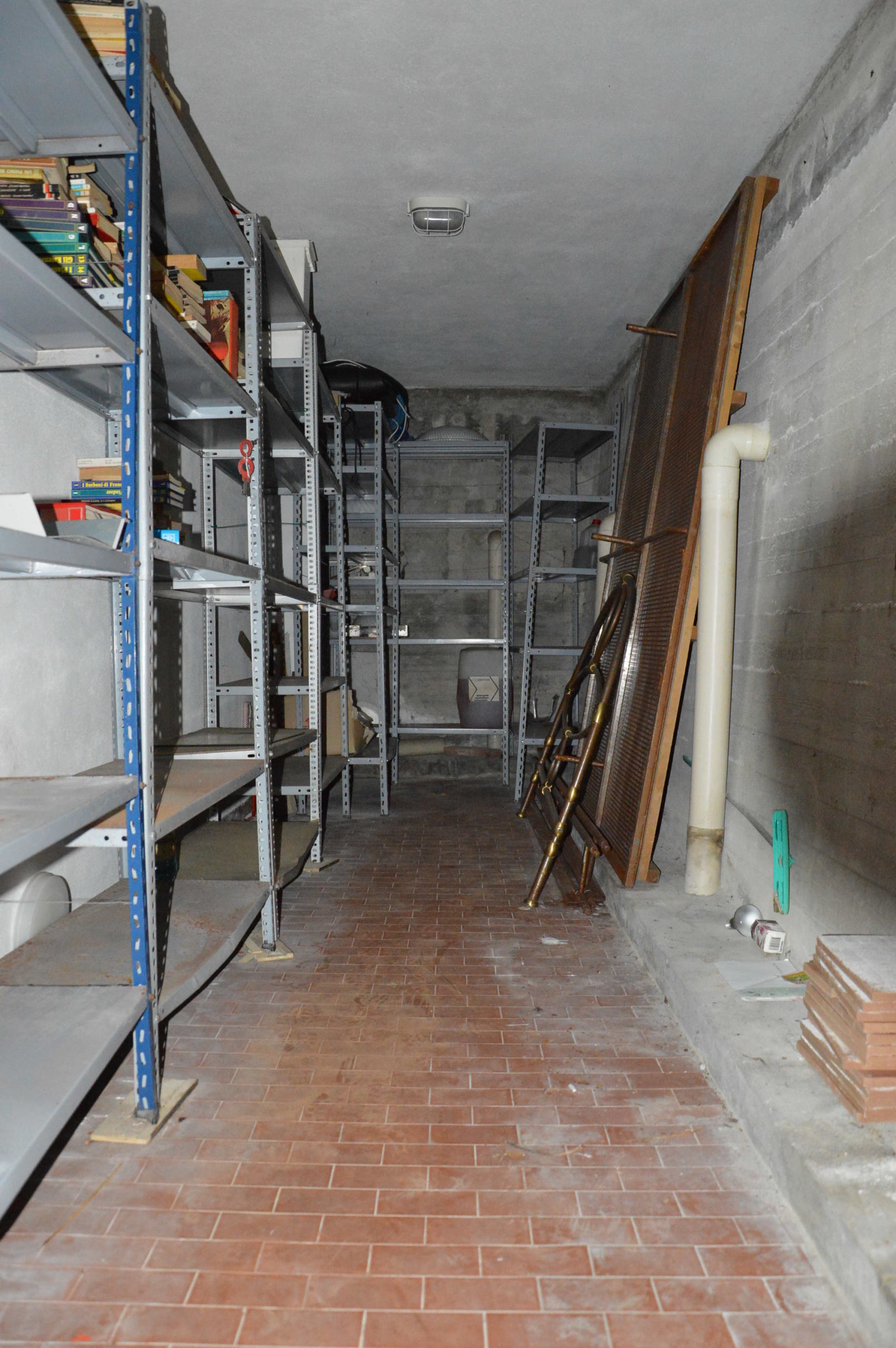 Immagine 54 di Villa in vendita  in Via della Chiesa XXIV a Lucca