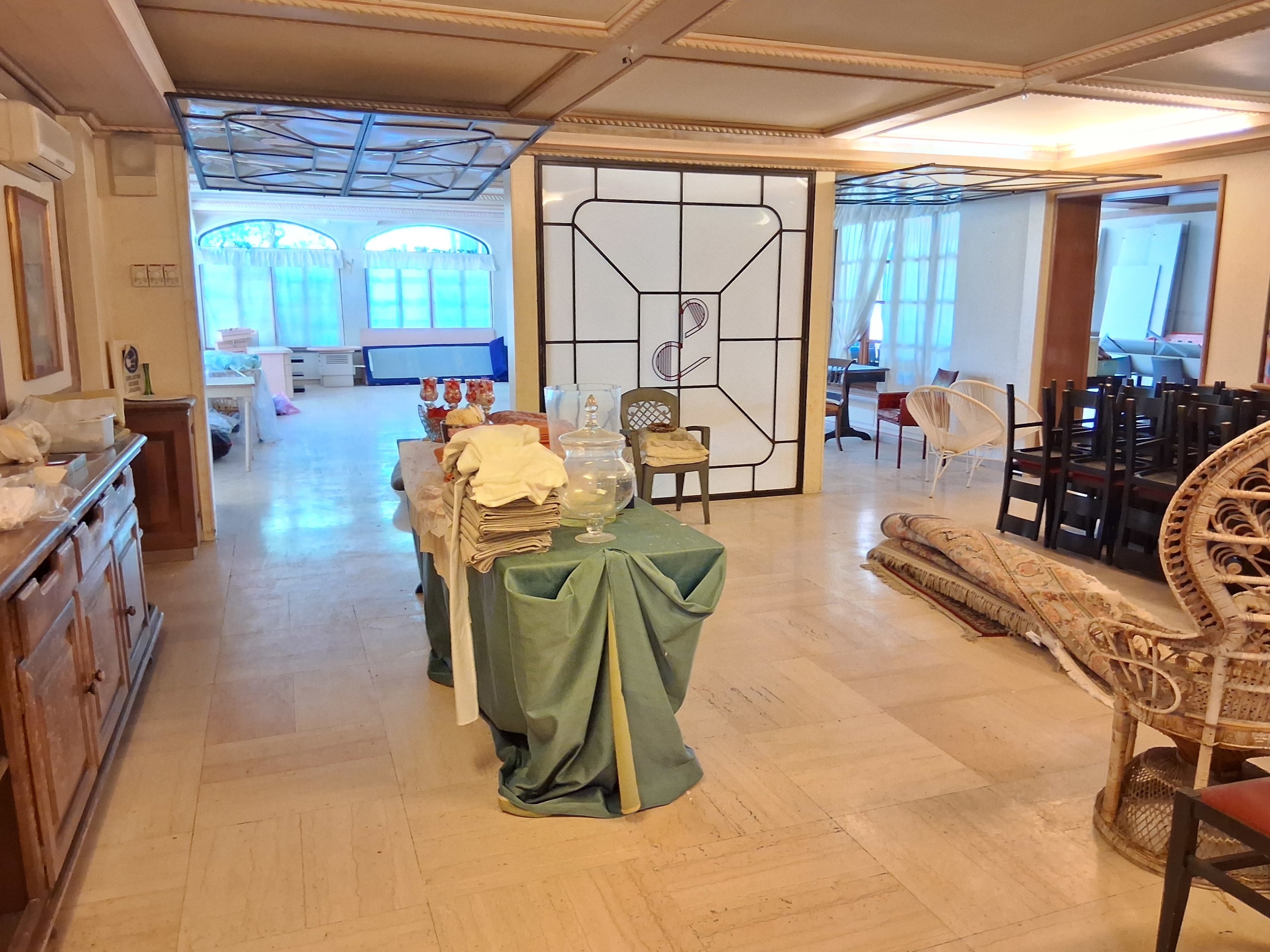 Immagine 2 di Locale commerciale in vendita  in Via Aurelia 184 a Viareggio