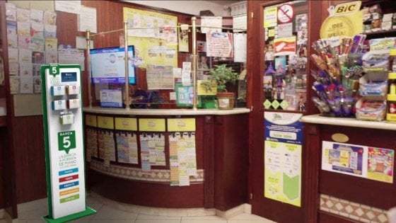 Immagine 5 di Tabaccheria in vendita  in Piazza dei Servi a Lucca