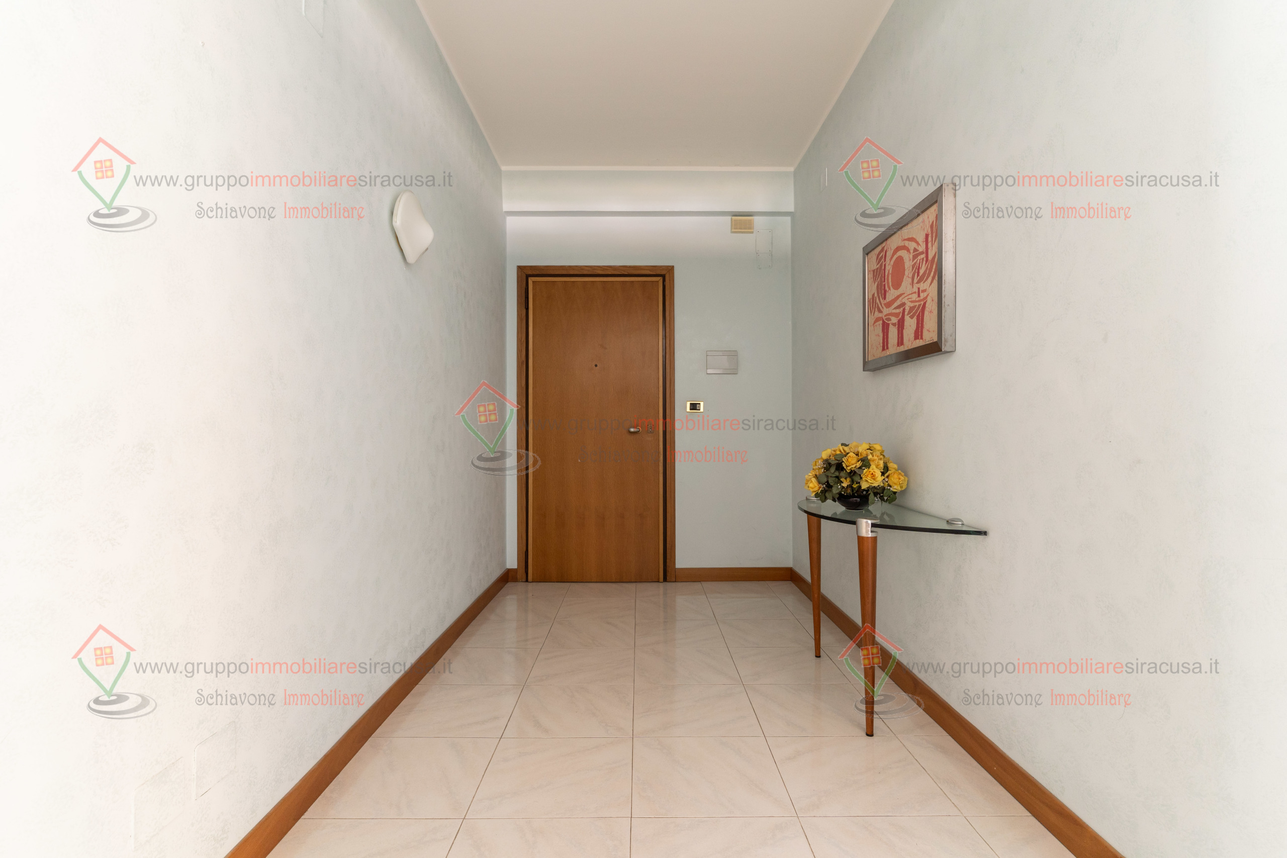 Immagine 5 di Pentalocale in vendita  a Siracusa